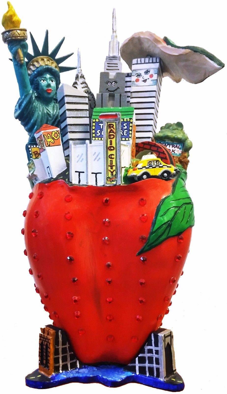 Charles Fazzino Abstract Sculpture - BIG APPLE (SCULPTURE)