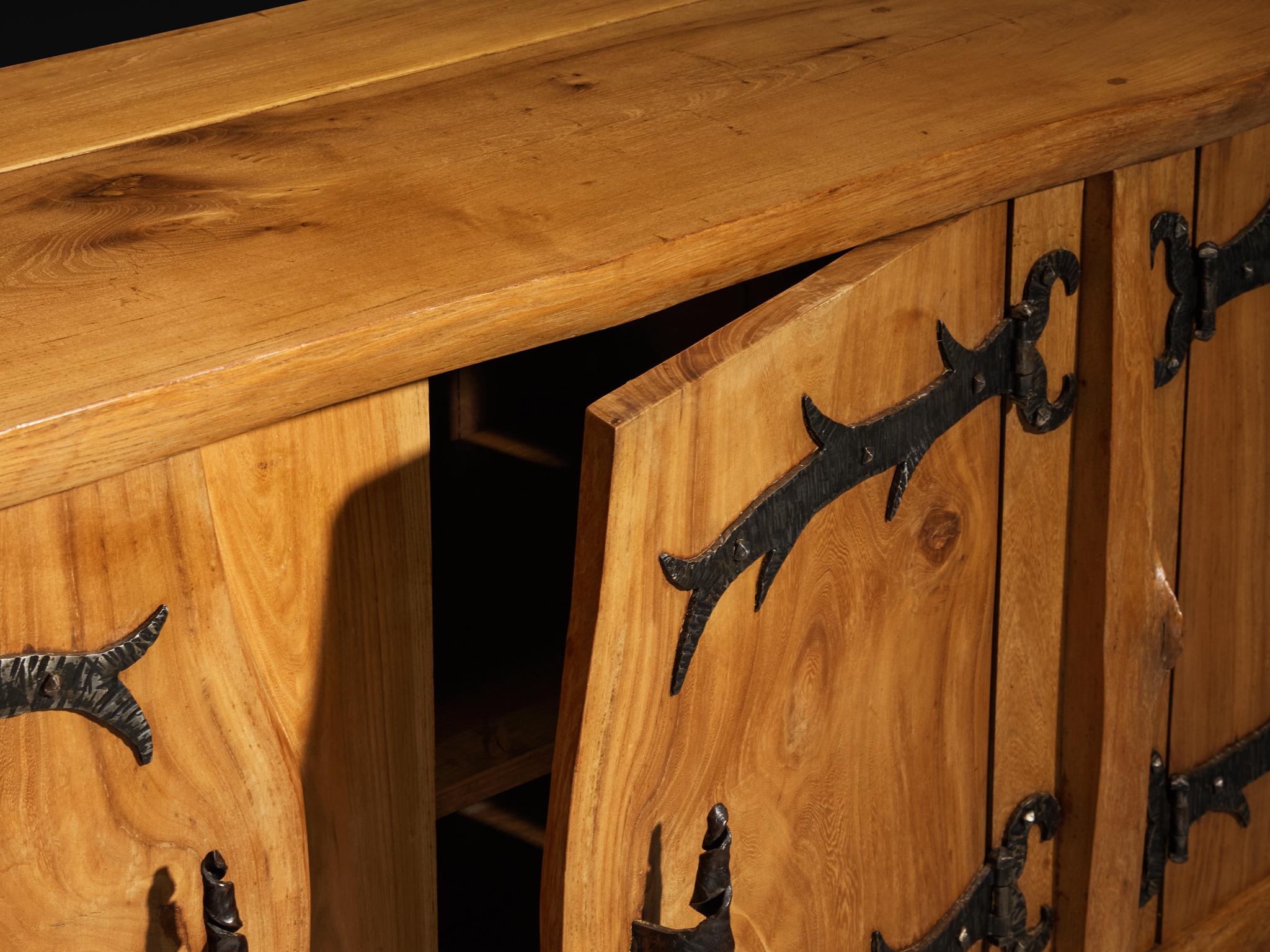 Charles Flandres Sideboard in Solid Elm and Wrought Iron In Good Condition For Sale In Waalwijk, NL