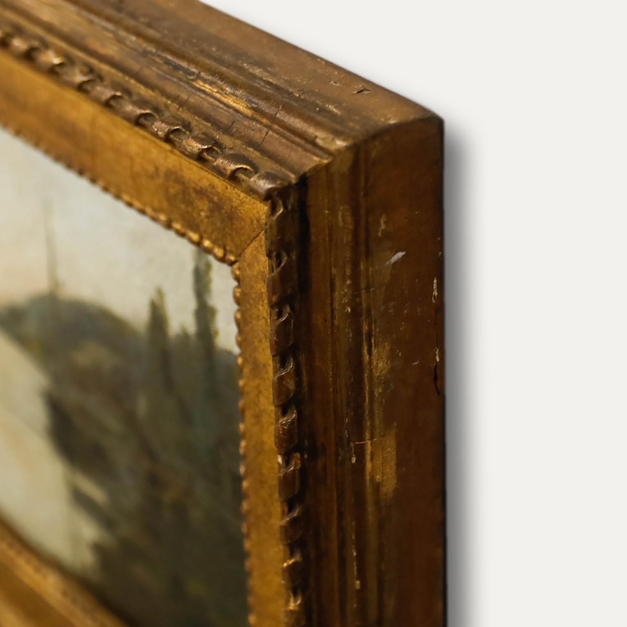 Un notable paisaje fluvial francés del pintor impresionista Charles-François Daubigny (1817-1878). Barcos en el muelle a orillas del Sena. Óleo sobre tabla. Firmado abajo a la derecha. Se presenta en un marco dorado antiguo con moldura de cuentas en