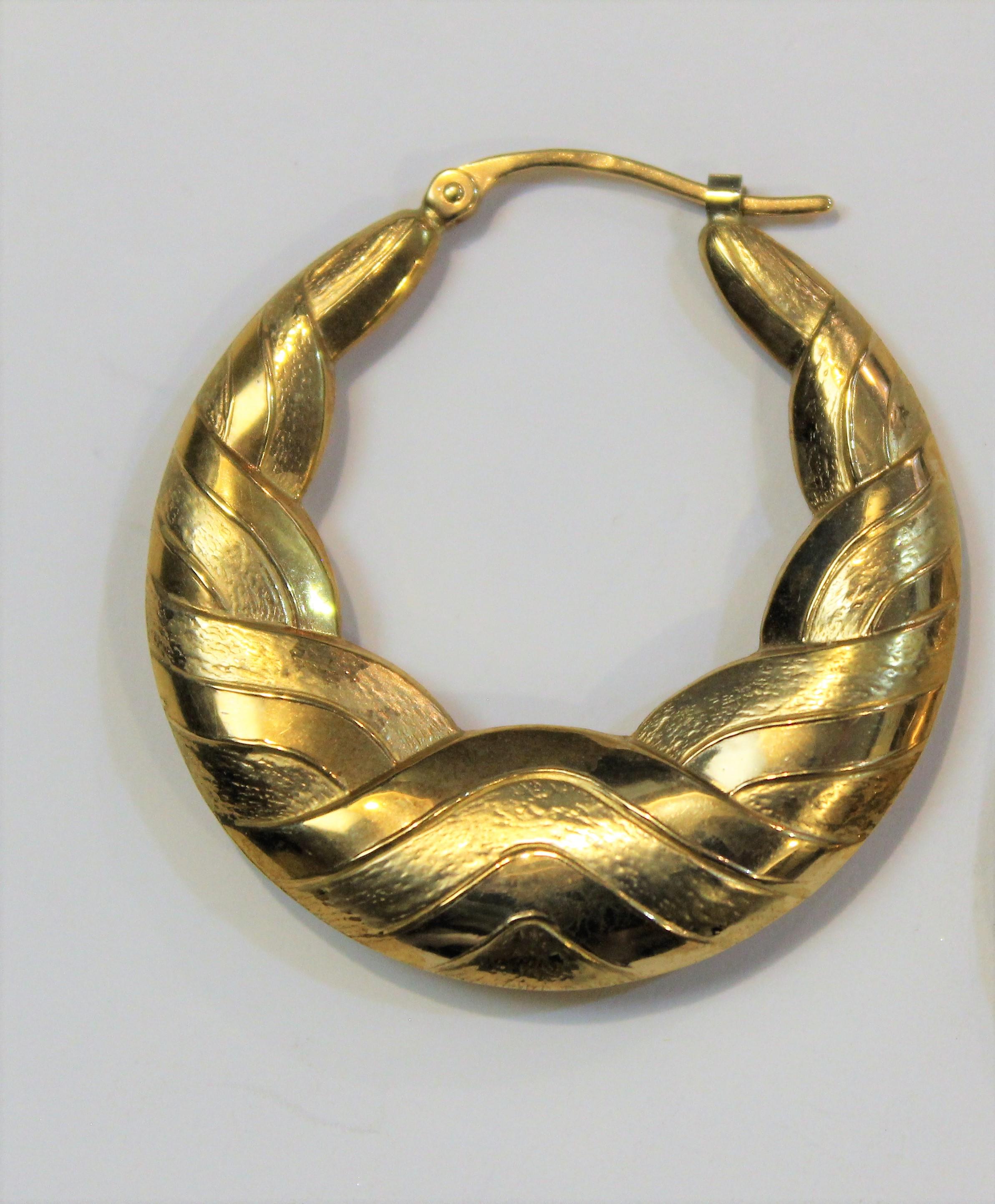 Women's Charles Garnier Paris, 18 Karat Yellow Gold Hoop Earrings, circa 1980 NOS