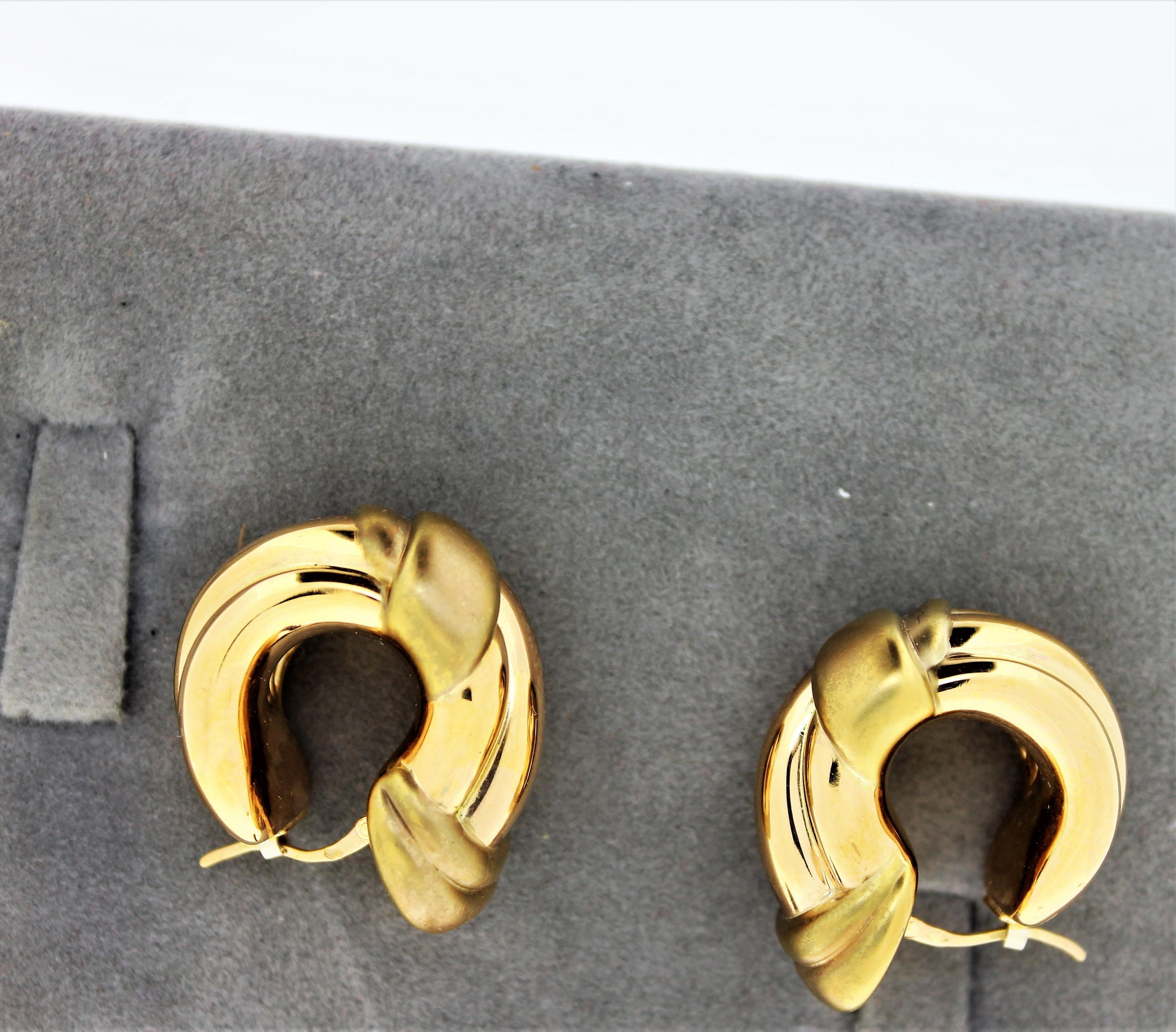 Charles Garnier Paris, 18 Karat Yellow Gold Hoop Earrings, circa 1980 NOS In New Condition In Santa Monica, CA