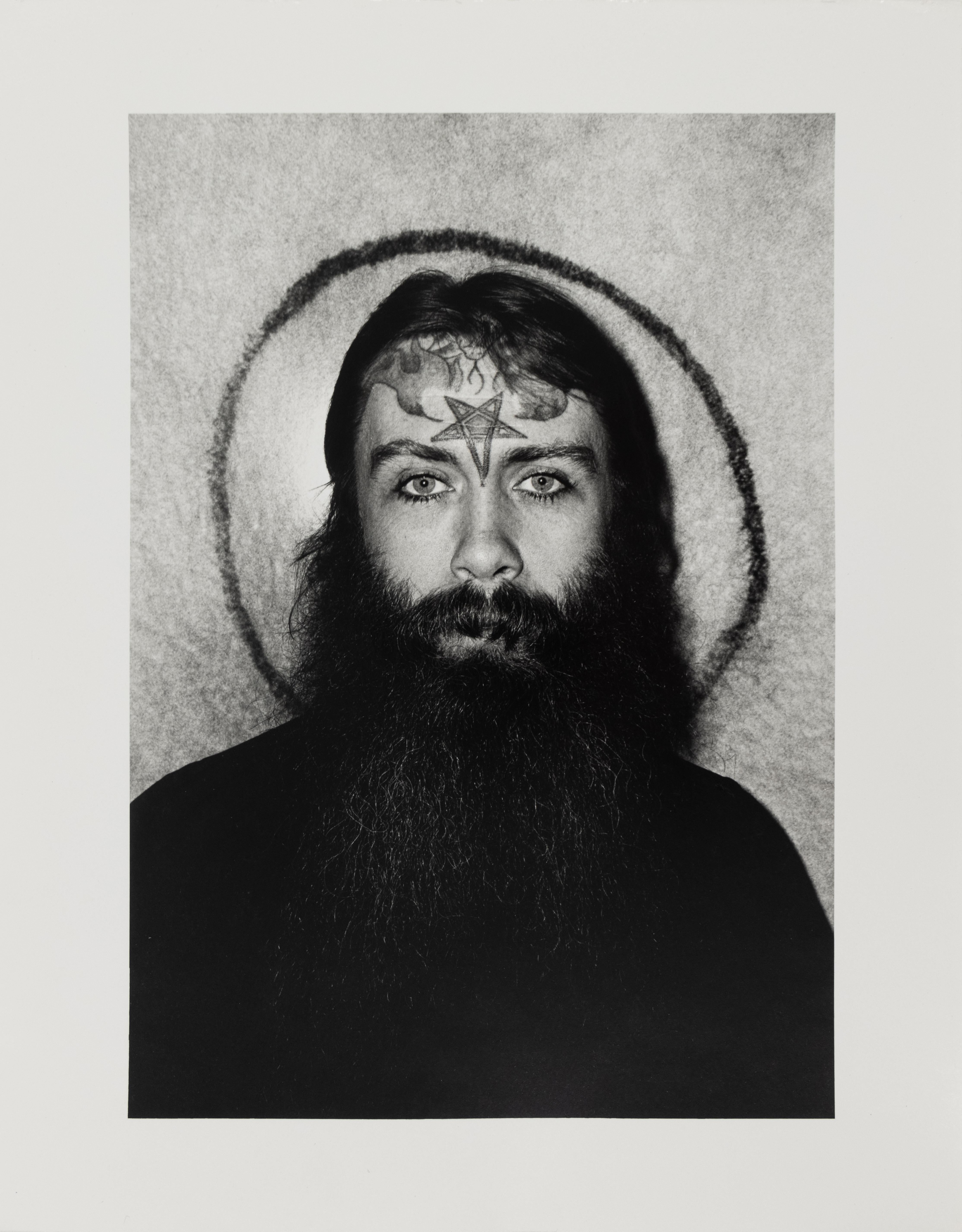 Sans titre (homme tatoué avec une étoile sur le front), Charles Gatewood Photography en vente 1