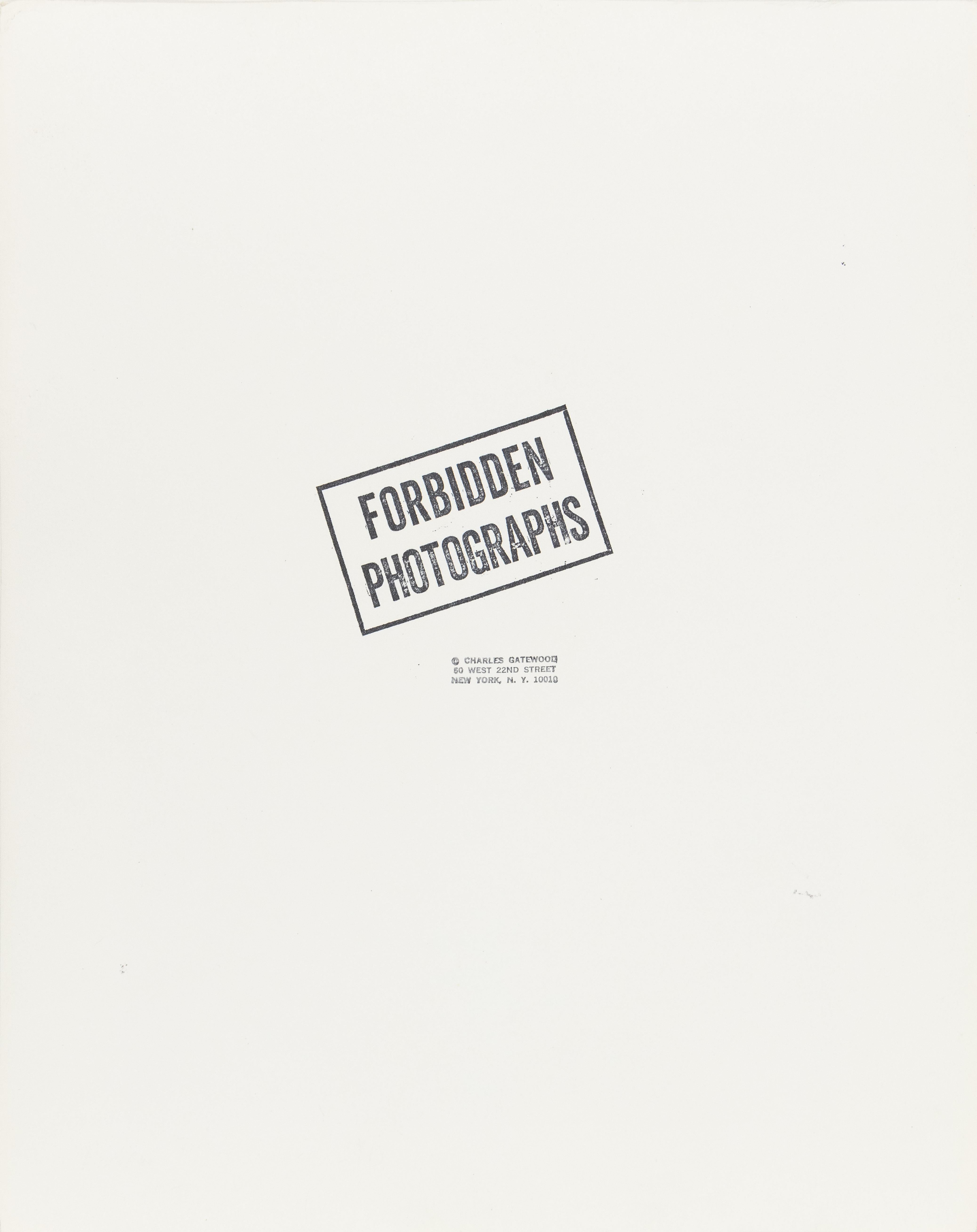 Sans titre (homme tatoué avec une étoile sur le front), Charles Gatewood Photography en vente 2