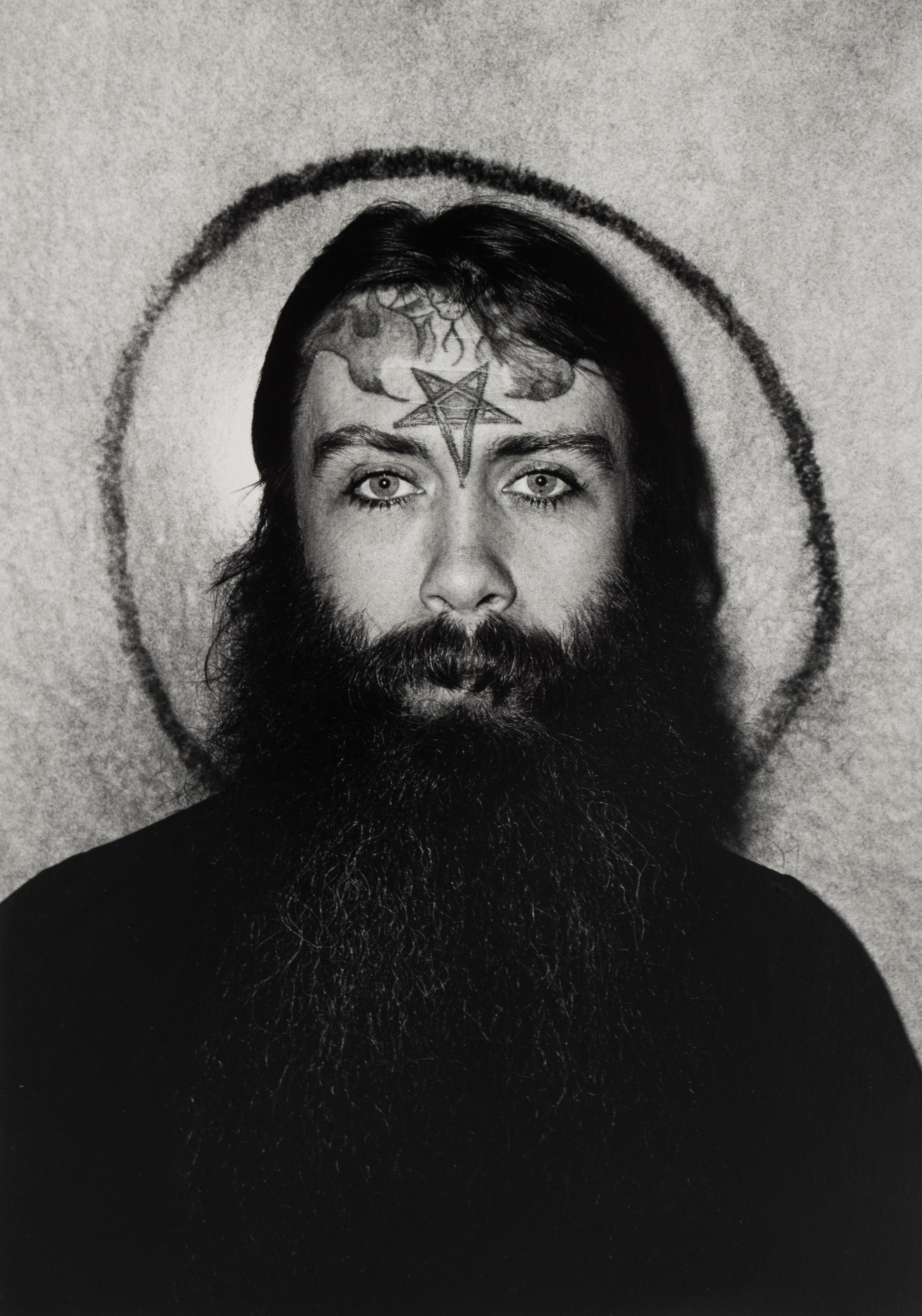 Sans titre (homme tatoué avec une étoile sur le front), Charles Gatewood Photography