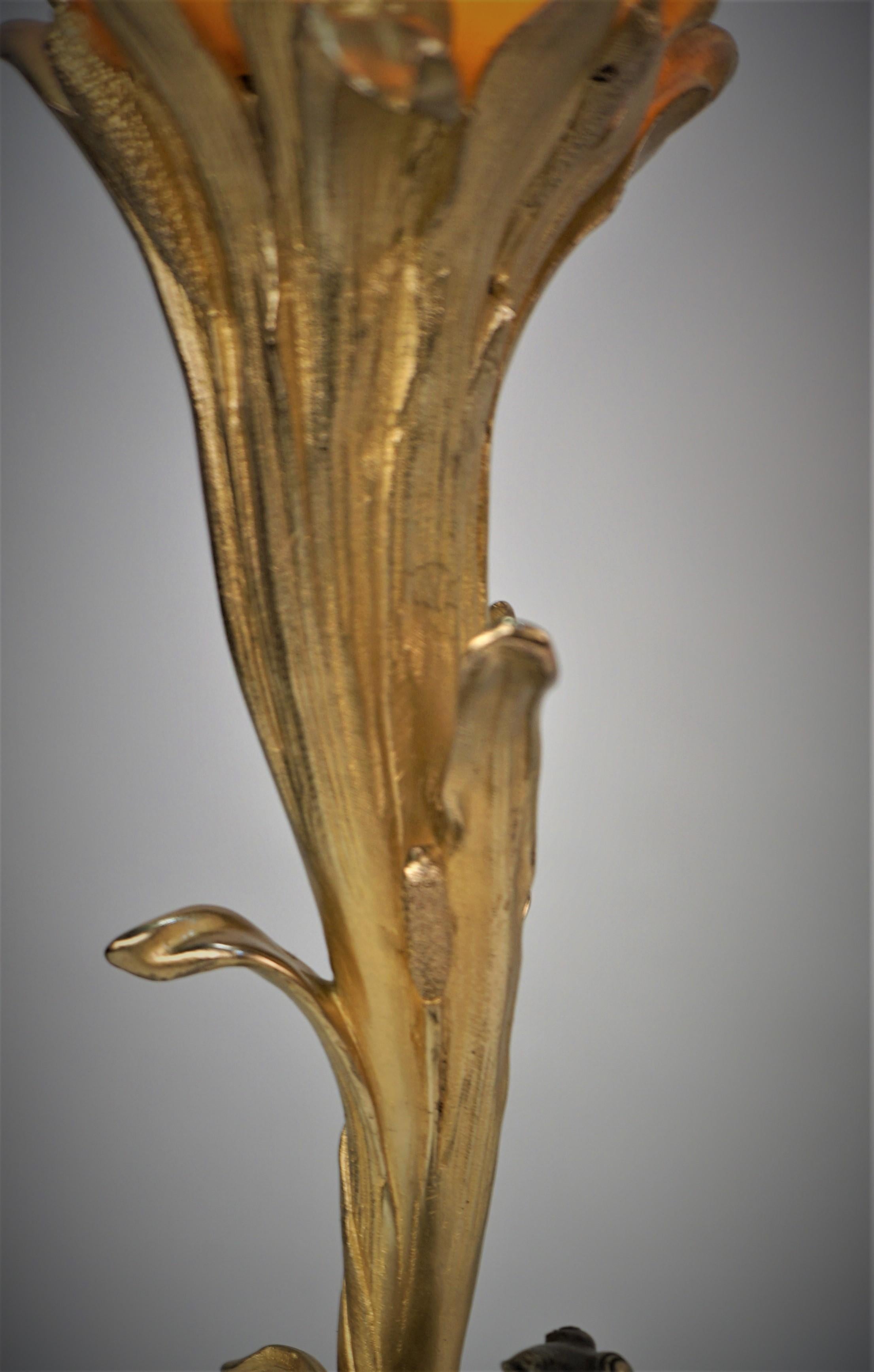 Français Lampe de table Charles Georges Ferville-Suan en bronze avec verre Daum en vente