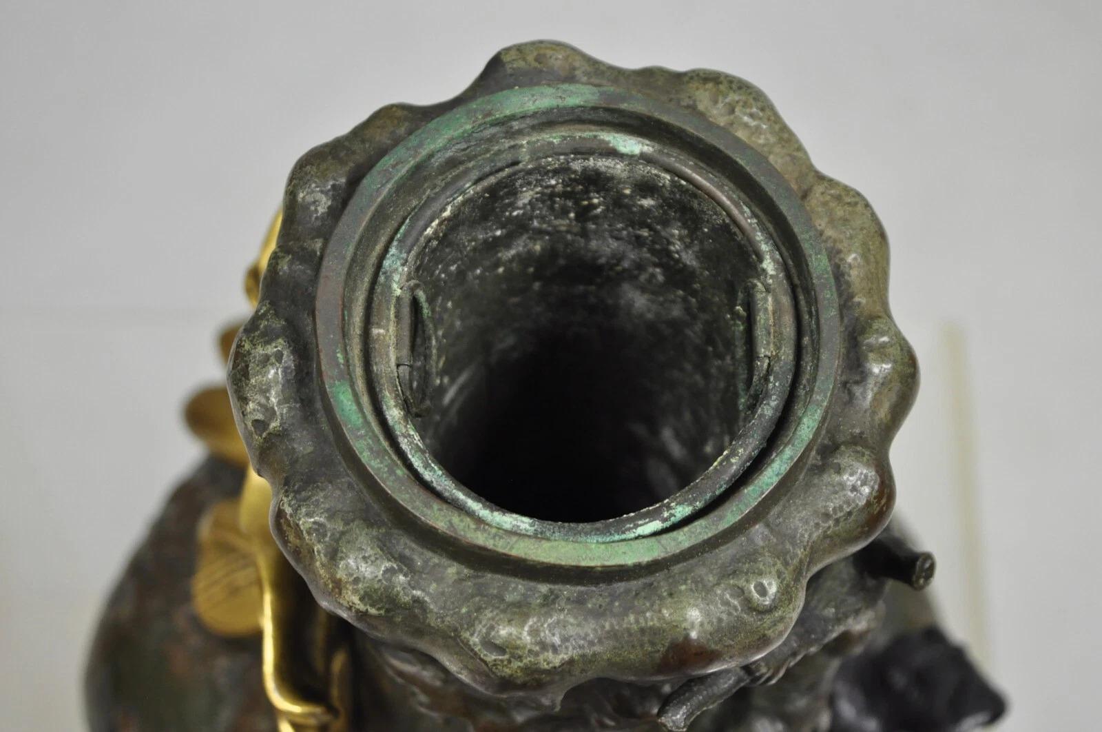 Charles Georges Ferville-Suan French Art Nouveau Gold Gilt Patinated Bronze Vase For Sale 8