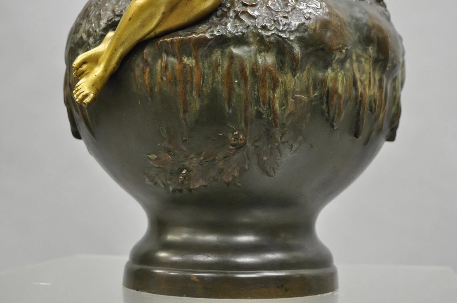 Charles Georges Ferville-Suan French Art Nouveau Gold Gilt Patinated Bronze Vase For Sale 9