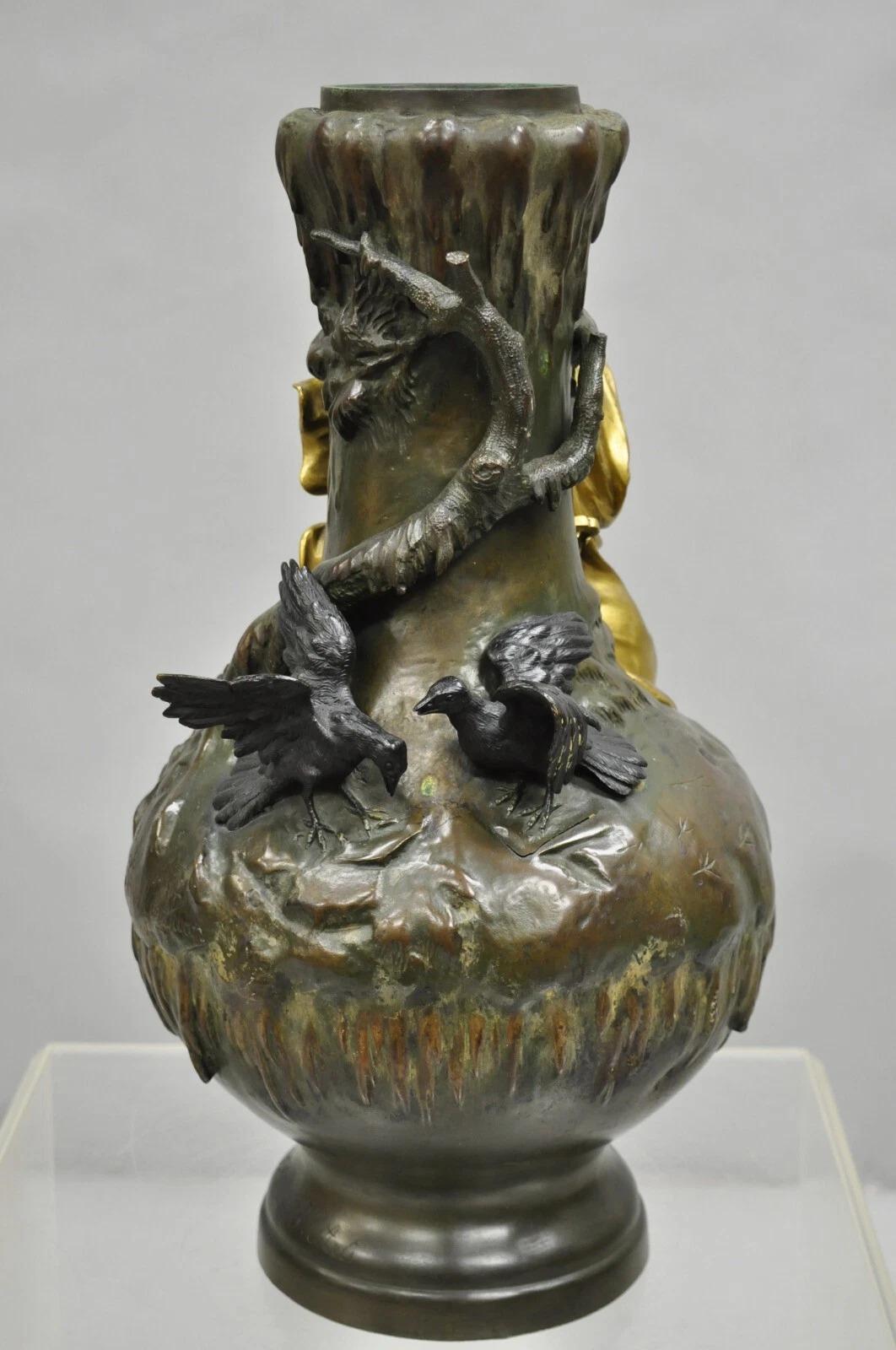 Charles Georges Ferville-Suan French Art Nouveau Gold Gilt Patinated Bronze Vase For Sale 1