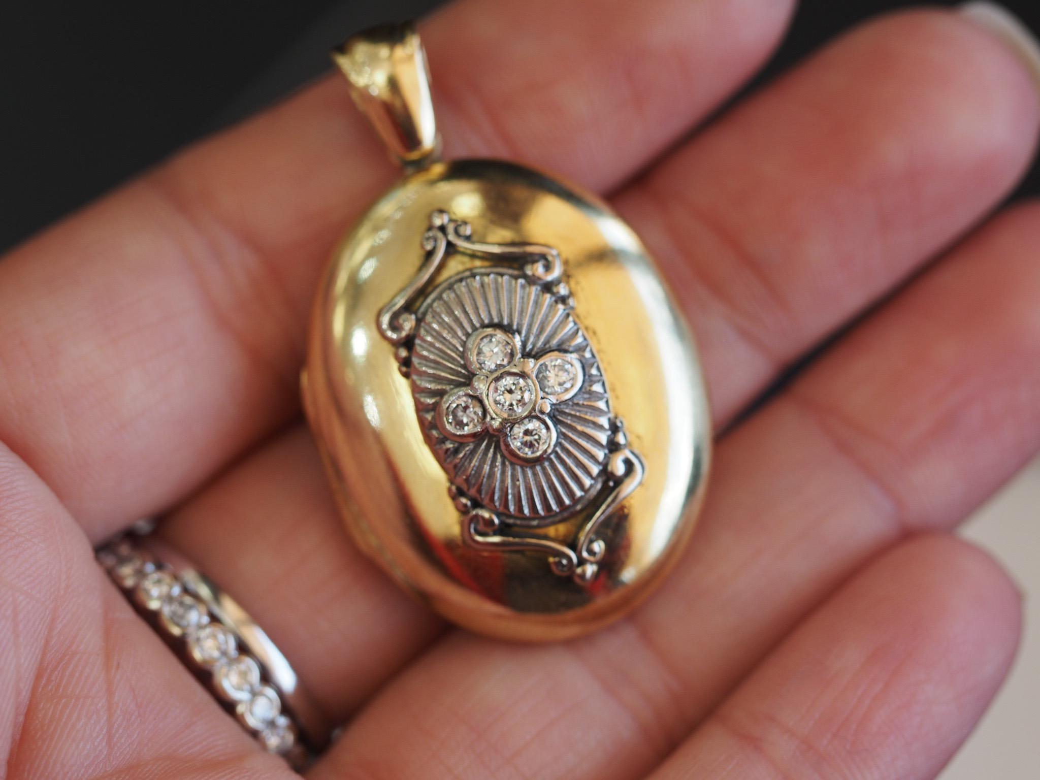 charles green lockets