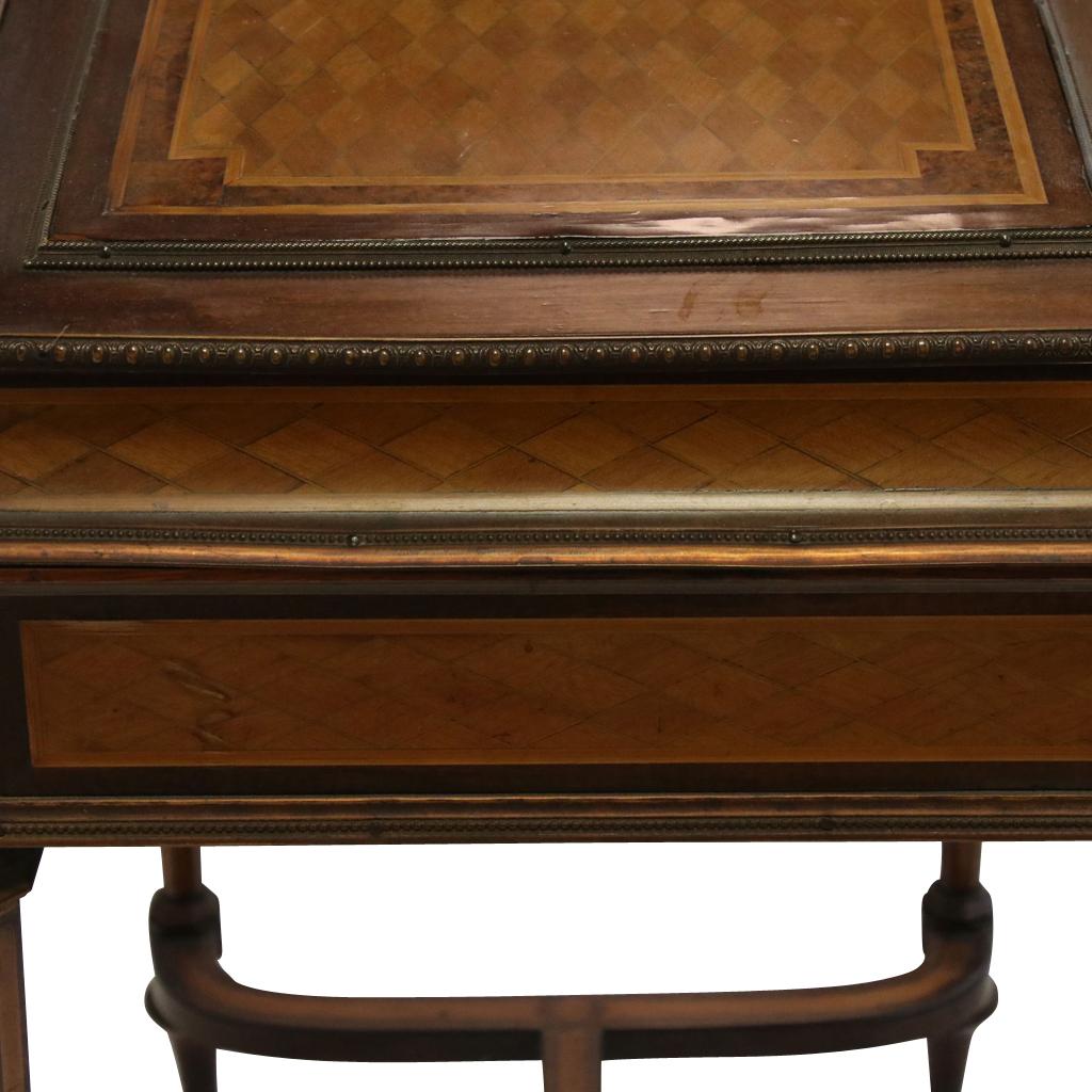 Charles-Guillaume Diehl 19th Century French Satinwood Dressing Table For Sale 13