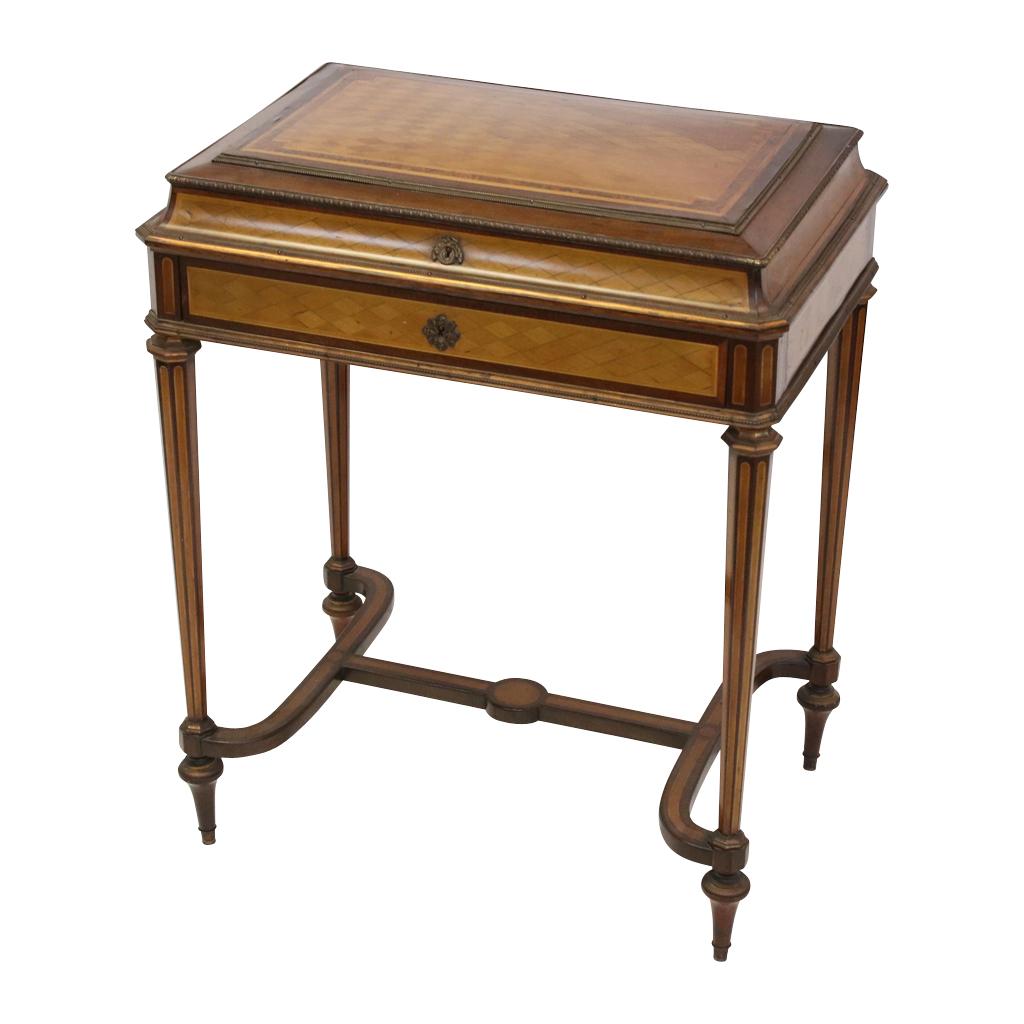 Charles-Guillaume Diehl 19th Century French Satinwood Dressing Table For Sale 3