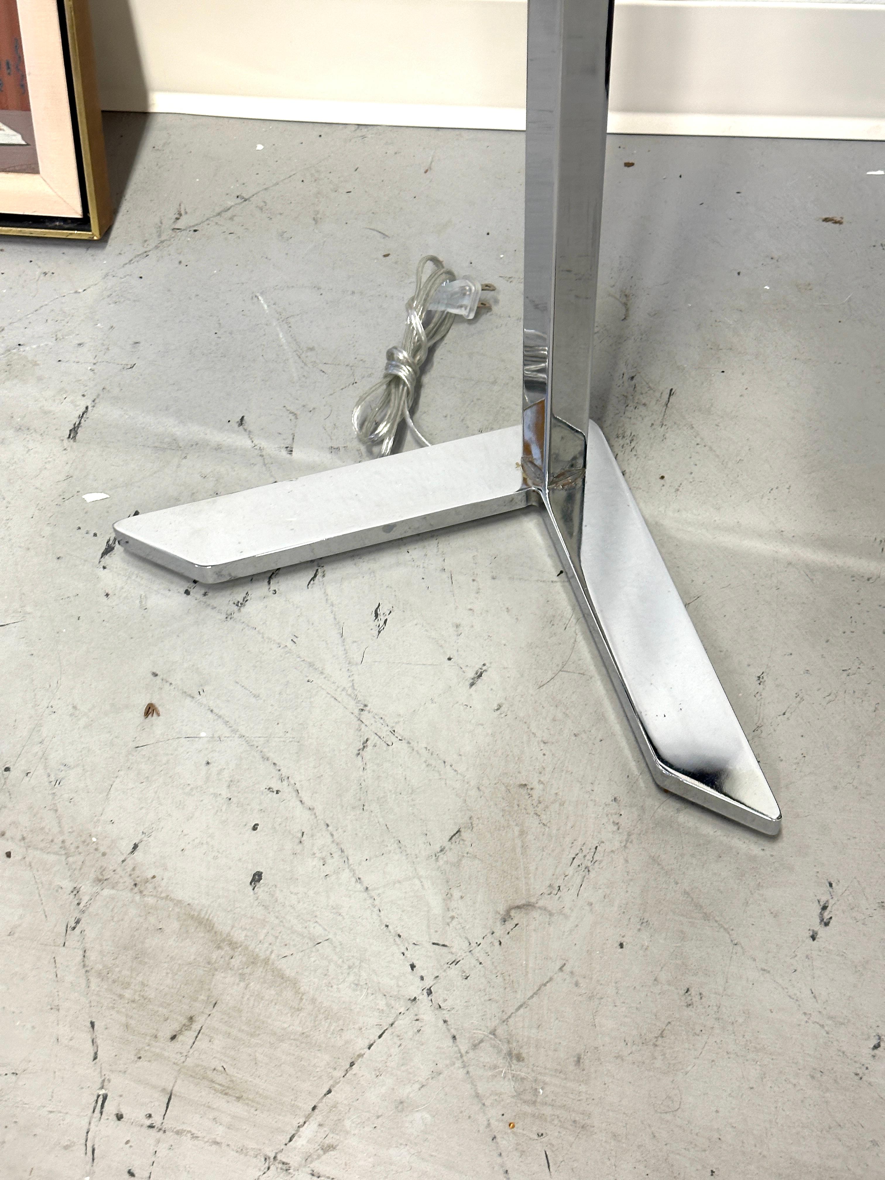 Charles Hollis Jones Chrome Floor Lamp In Good Condition For Sale In Palm Springs, CA