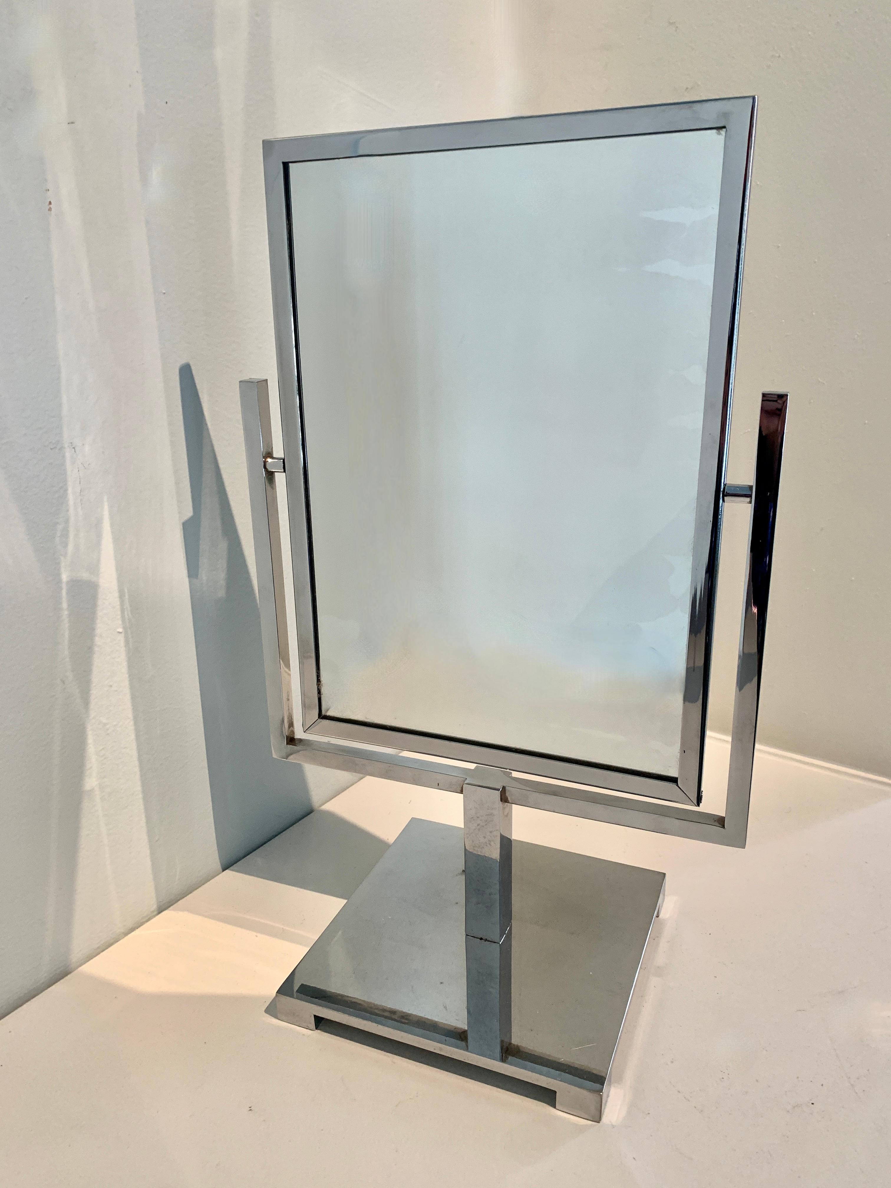 Charles Hollis Jones Doppelseitiger Spiegel in poliertem Chrom (Moderne der Mitte des Jahrhunderts) im Angebot