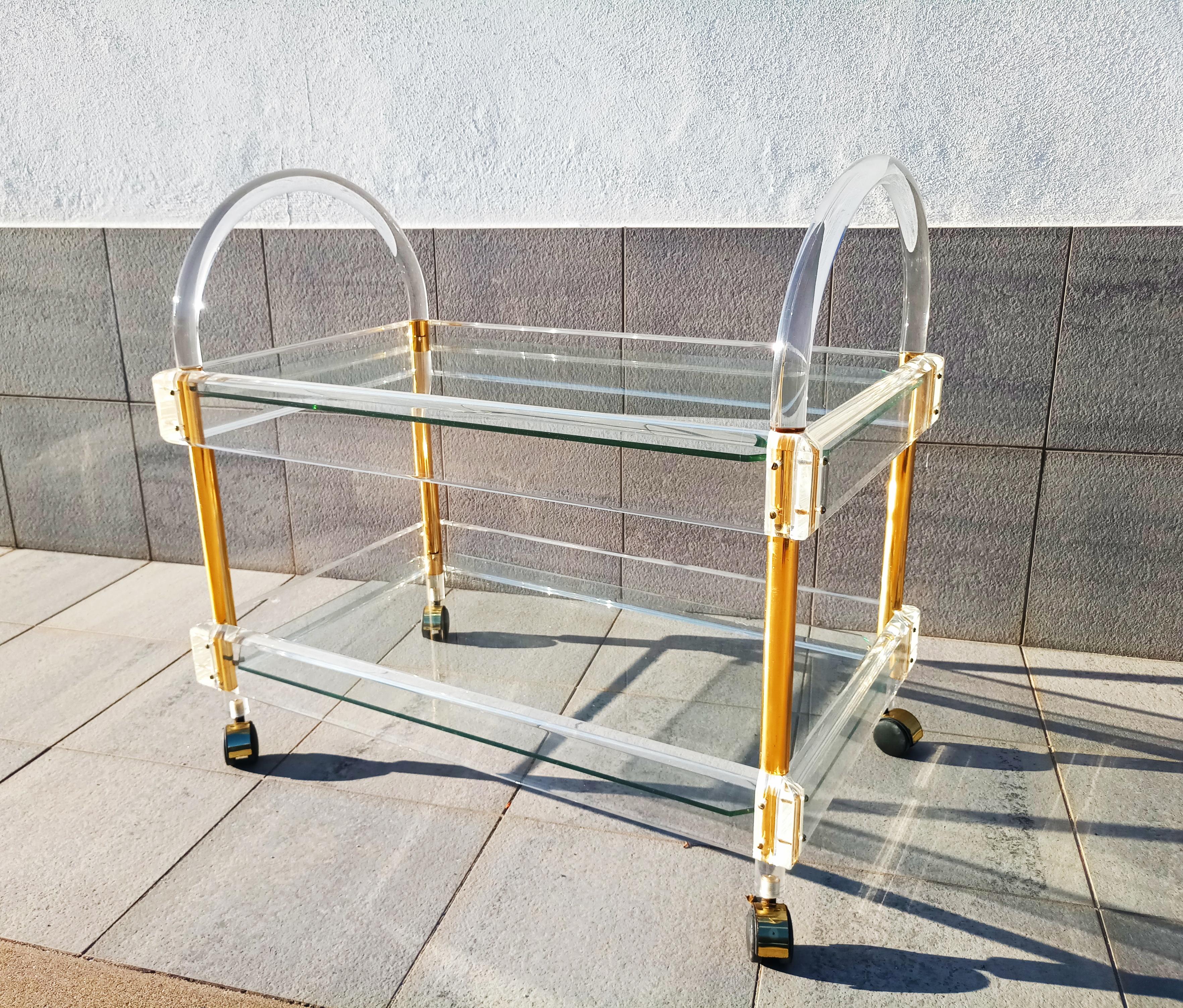 Beautiful and rare Charles Hollis Jones Lucite cart bar trolley manufactured in 1970s.
In very good vintage condition.
  
