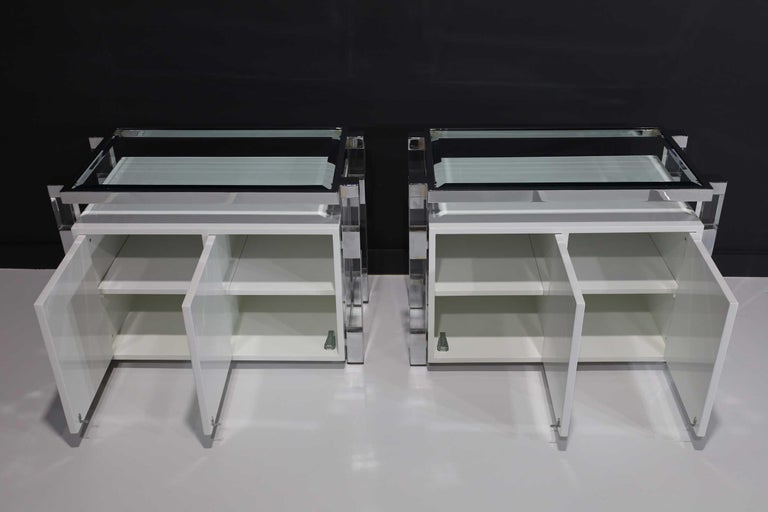 Charles Hollis Jones Metric Series Nightstands in White Lacquer In Excellent Condition For Sale In Dallas, TX