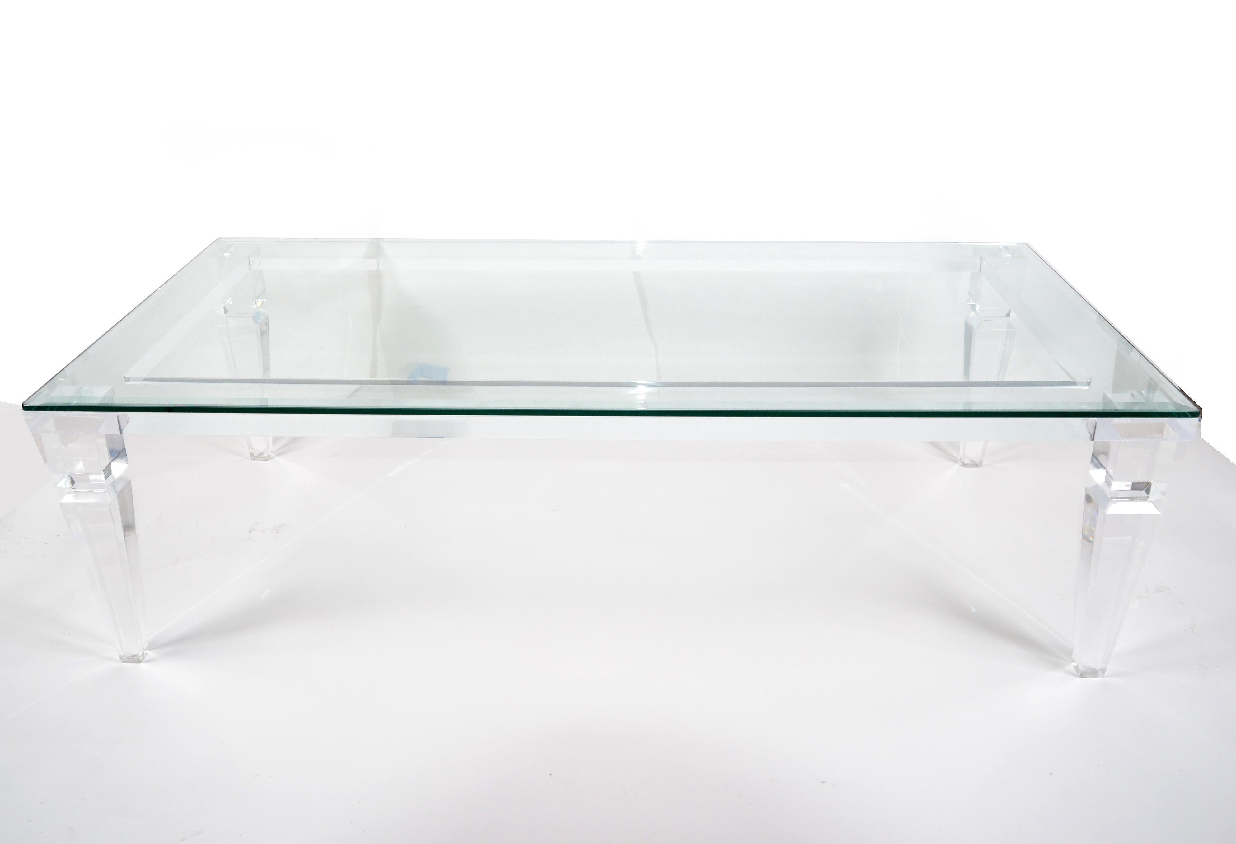 Table basse moderne mi-siècle en lucite et verre biseauté de Charles Hollis Jones, 1970 en vente 3