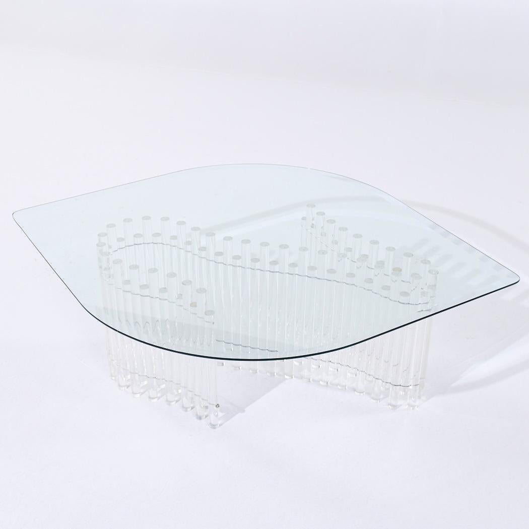 Charles Hollis Jones Table basse en Lucite Tambour du milieu du siècle en vente 1