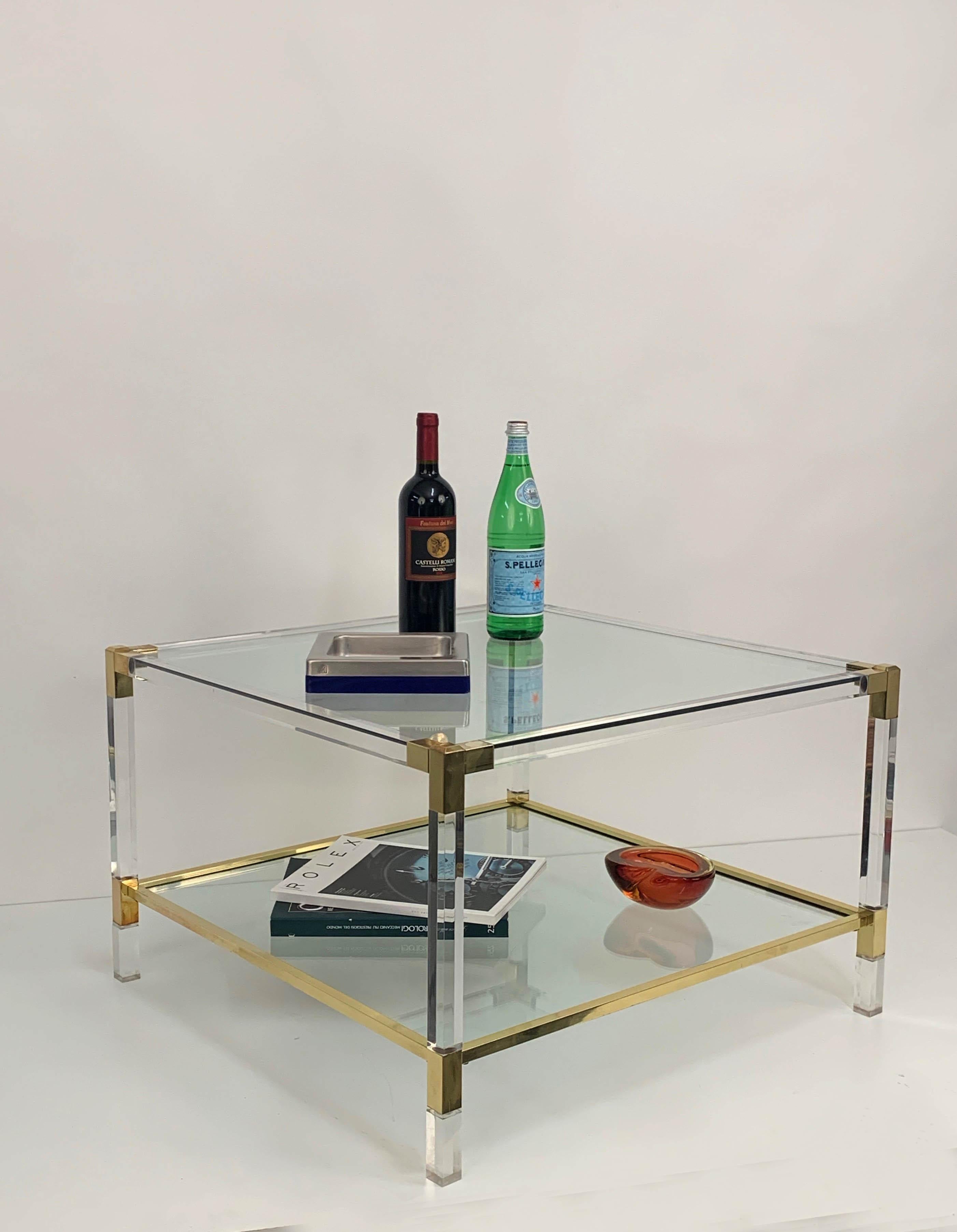 Charles Hollis Jones, quadratischer italienischer Cocktailtisch aus Plexiglas und Messing, 1970er-Jahre im Angebot 5