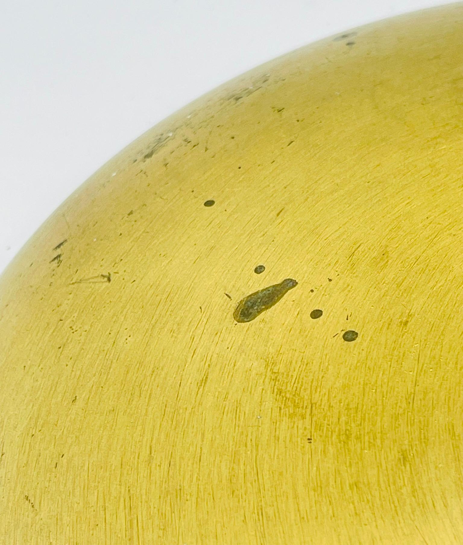 Charles Hollis Jones Miroir pivotant sculptural en laiton, 1960s Hollywood Regency en vente 3