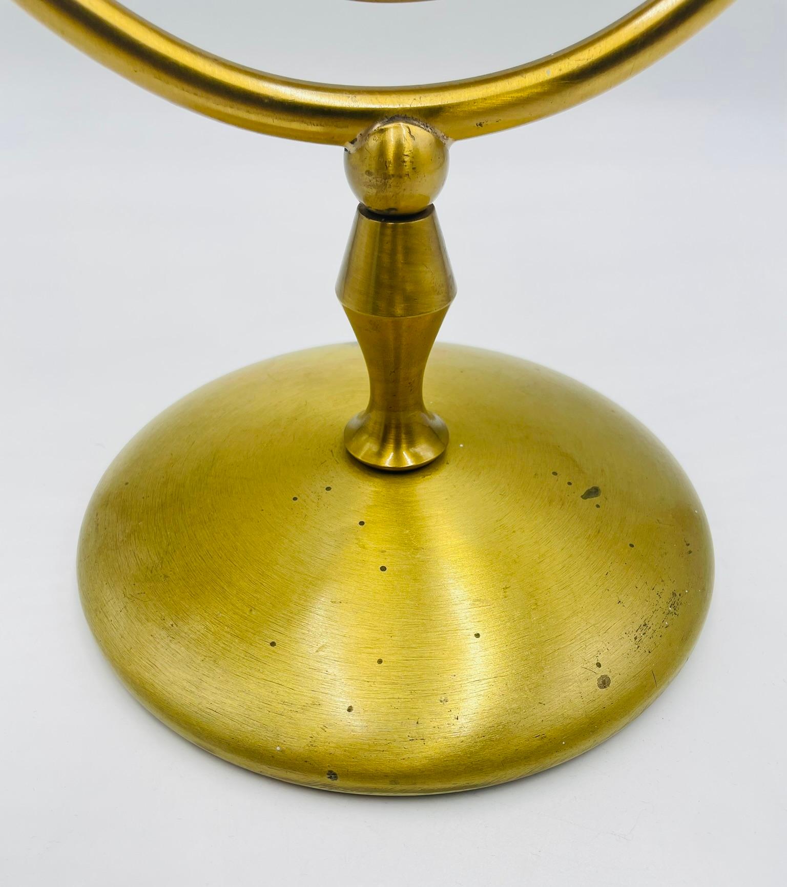 Charles Hollis Jones Miroir pivotant sculptural en laiton, 1960s Hollywood Regency en vente 5