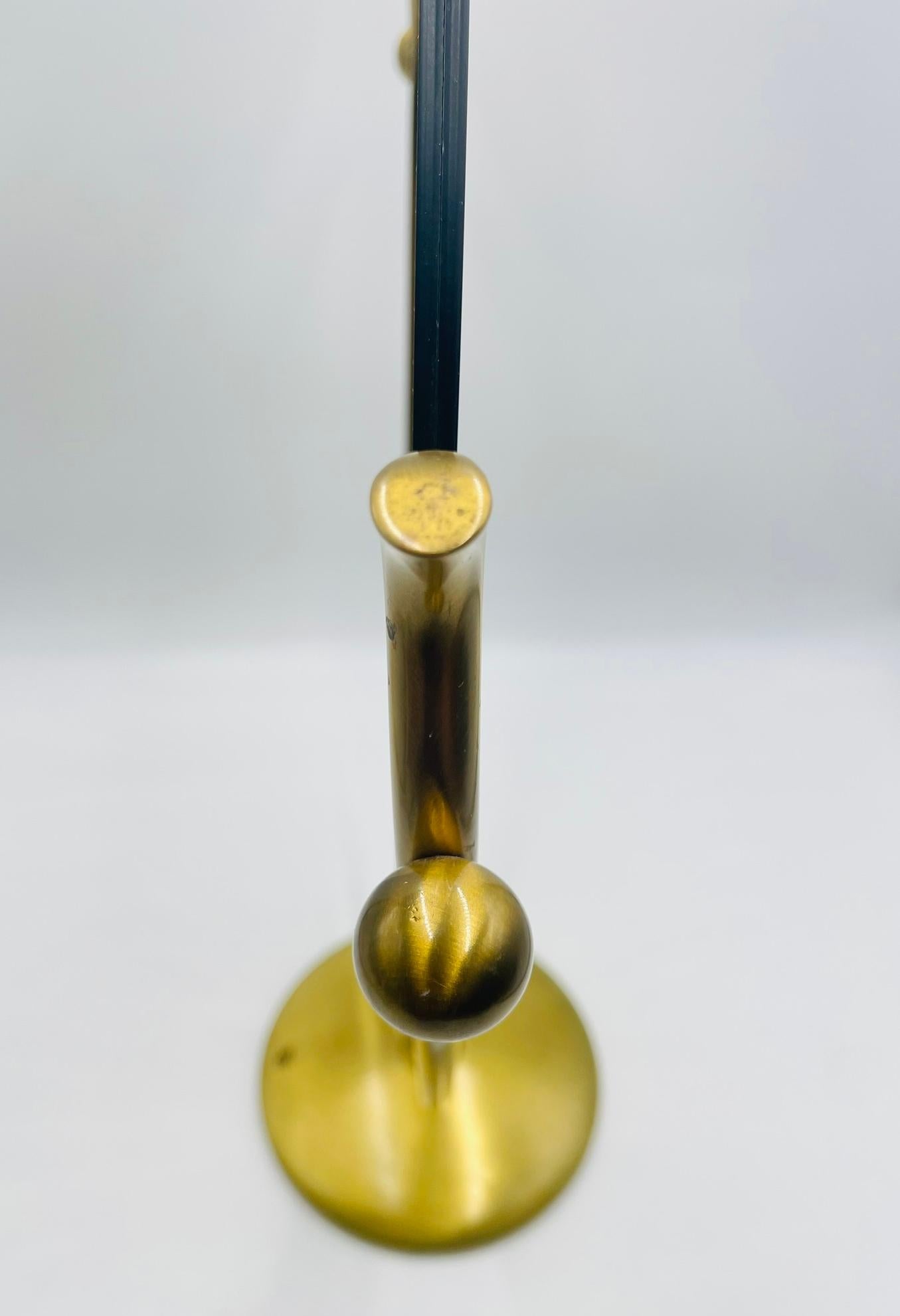 Charles Hollis Jones Miroir pivotant sculptural en laiton, 1960s Hollywood Regency en vente 9