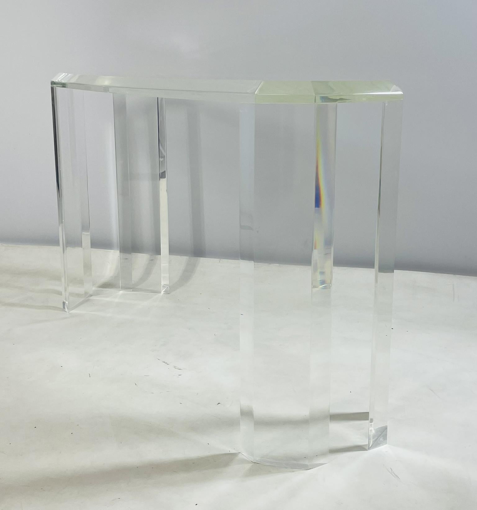 Fine XX secolo Tavolo consolle in lucite firmato Charles Hollis Jones, Los Angeles, 1970 in vendita