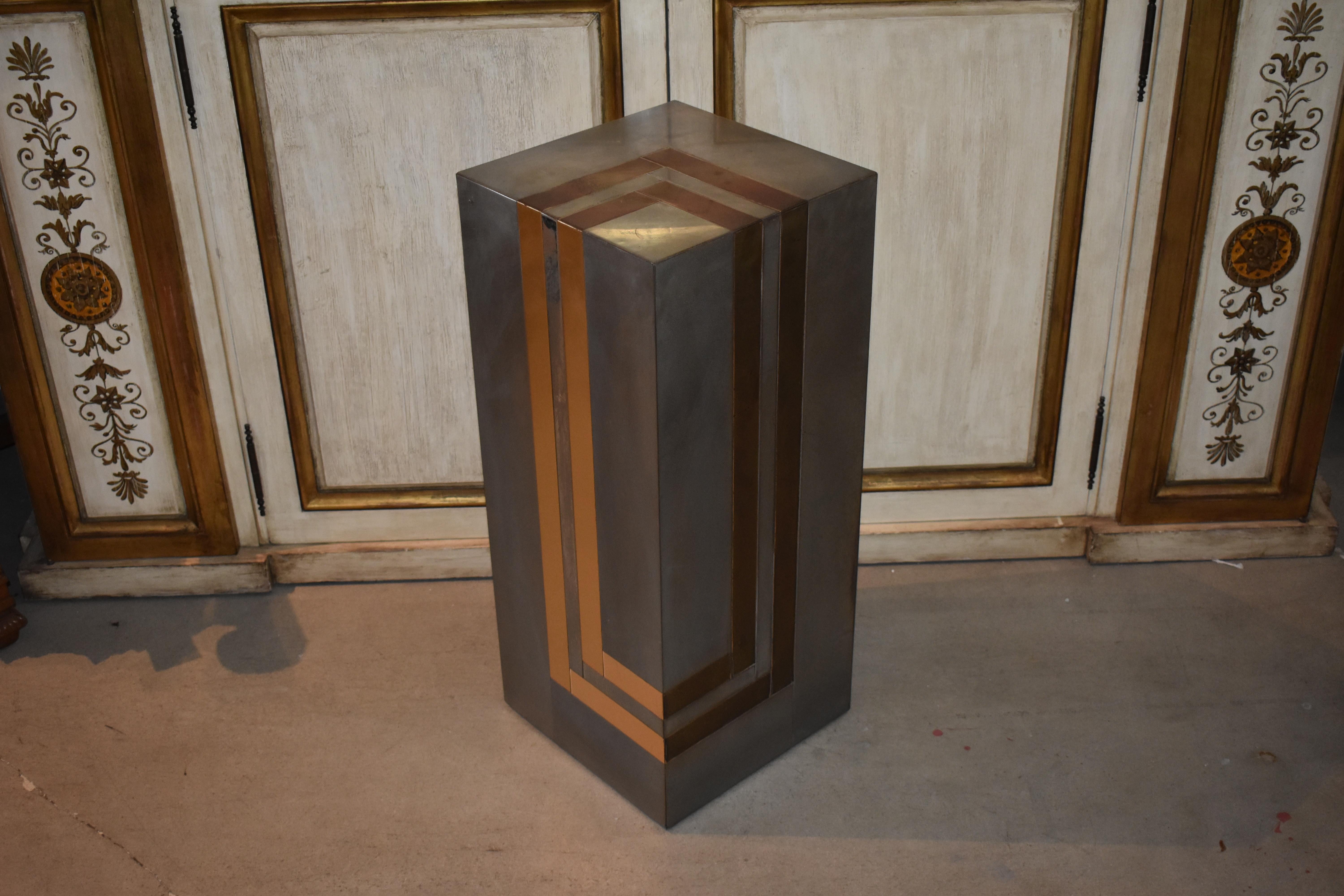 Rare Charles Hollis Jones steel and brass pedestal 1970s with original patina no restoration was made.

Provenance directly from CHJ private collection

About Charles Hollis Jones:

Charles Hollis Jones is an American artist and furniture