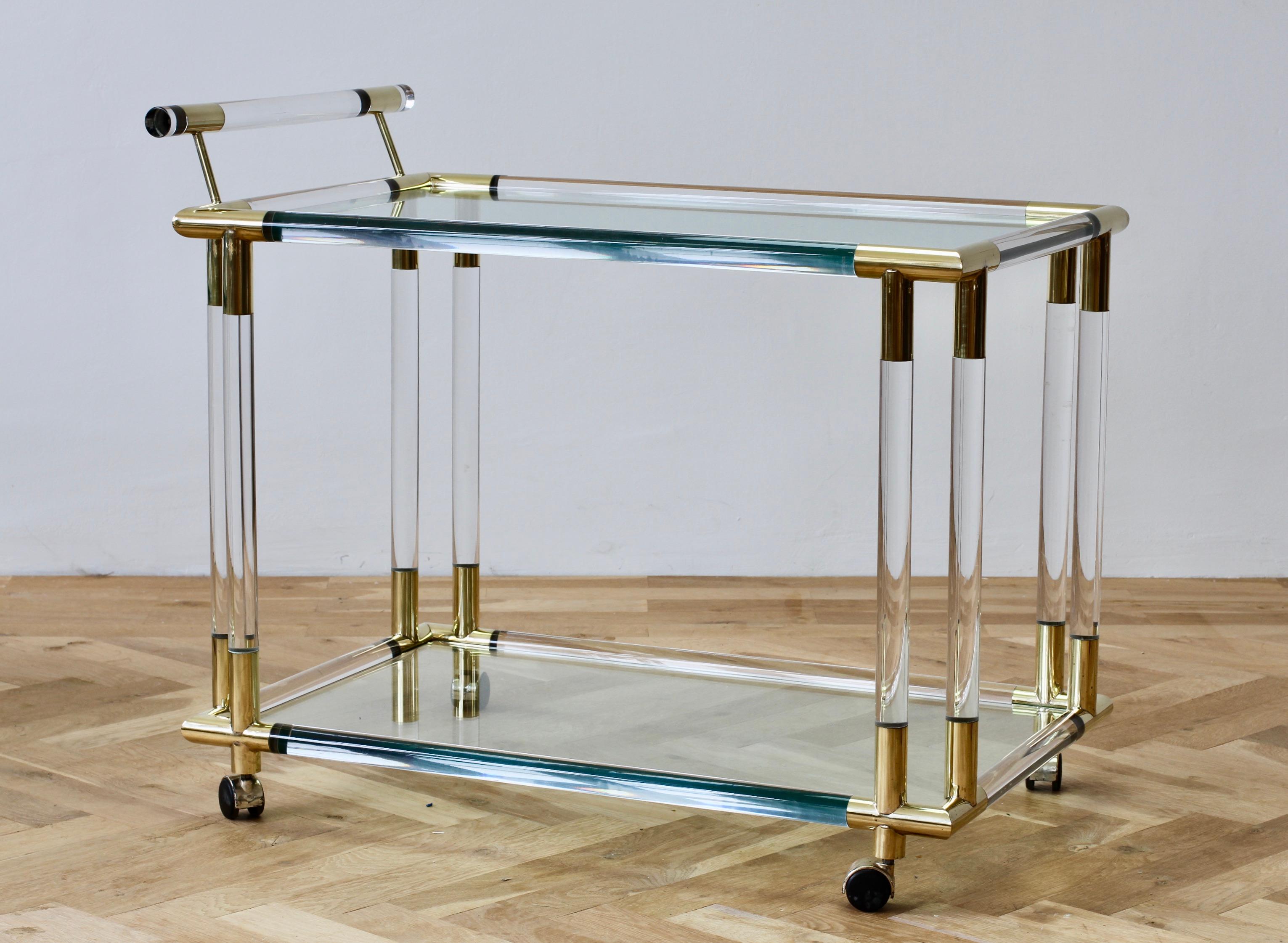 Charles Hollis Jones Style 1970s Lucite and Brass Bar Cart or Serving Trolley In Good Condition In Landau an der Isar, Bayern