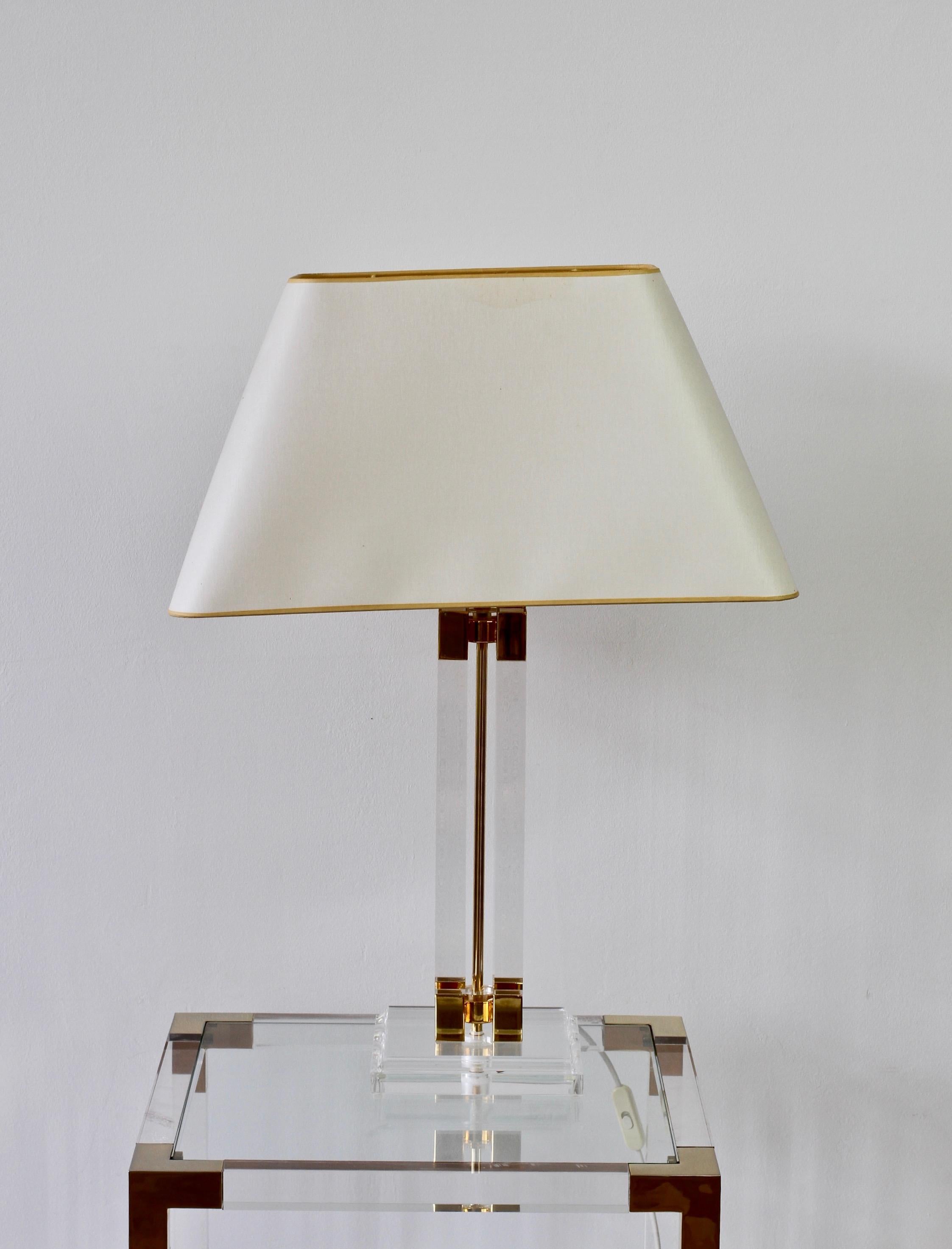 Late 20th Century Charles Hollis Jones Style Acrylic/Lucite & Gilt Brass Table Lamp, circa 1980s