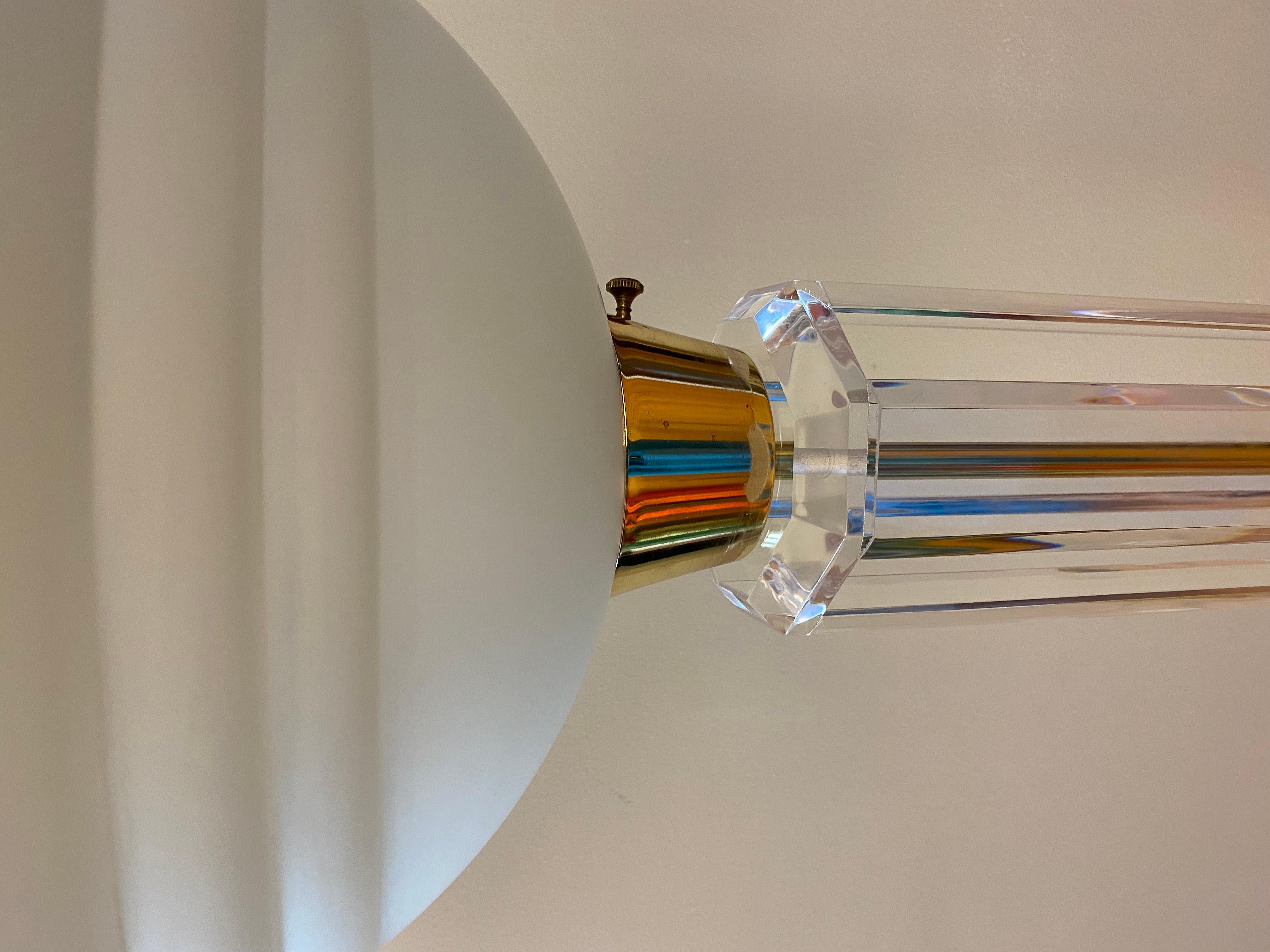Mid-Century Modern Lucite and Brass Floor Lamp attributed to Charles Hollis Jones For Sale