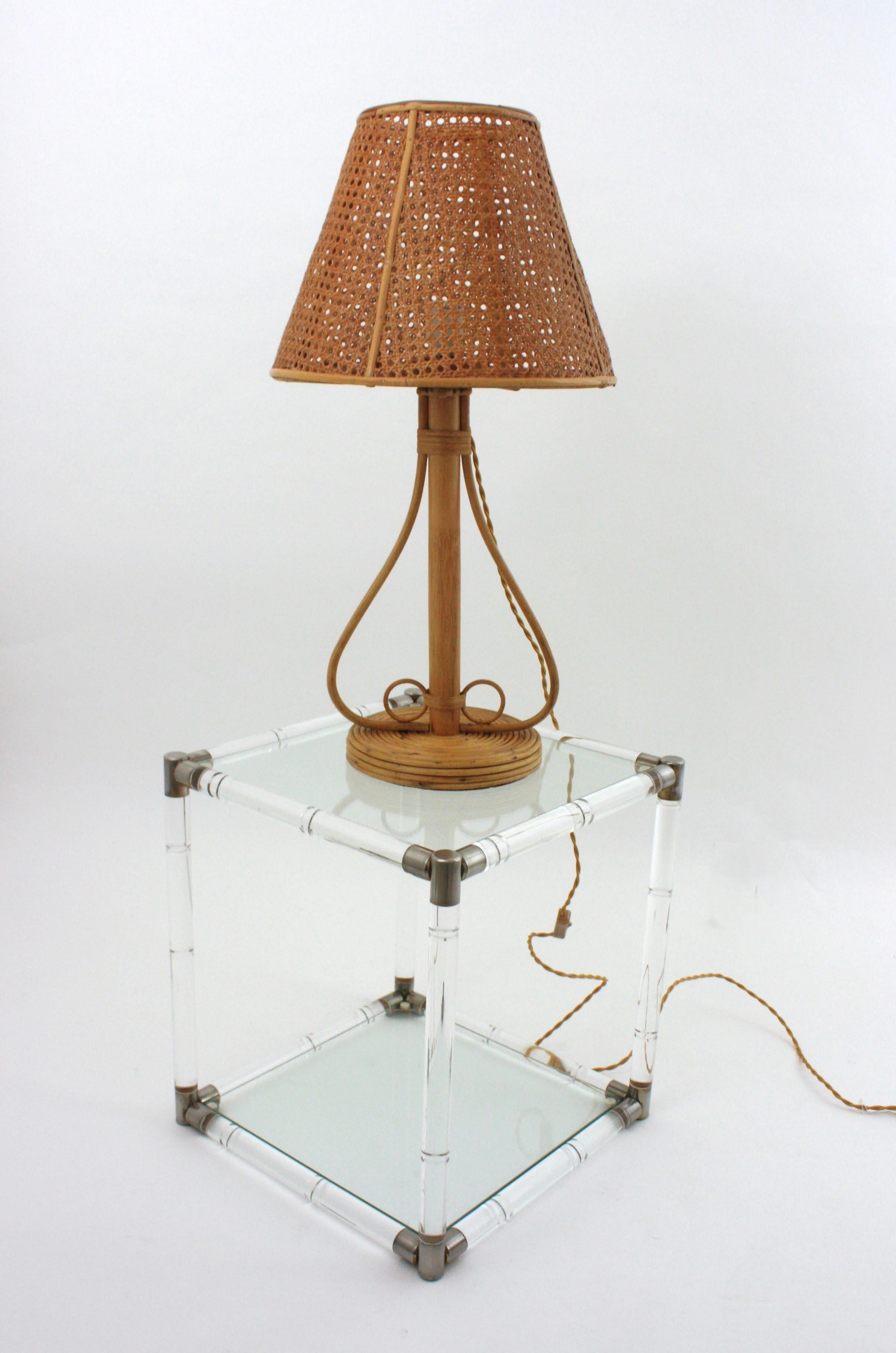 Table d'appoint en lucite et verre de style Charles Hollis Jones en vente 6