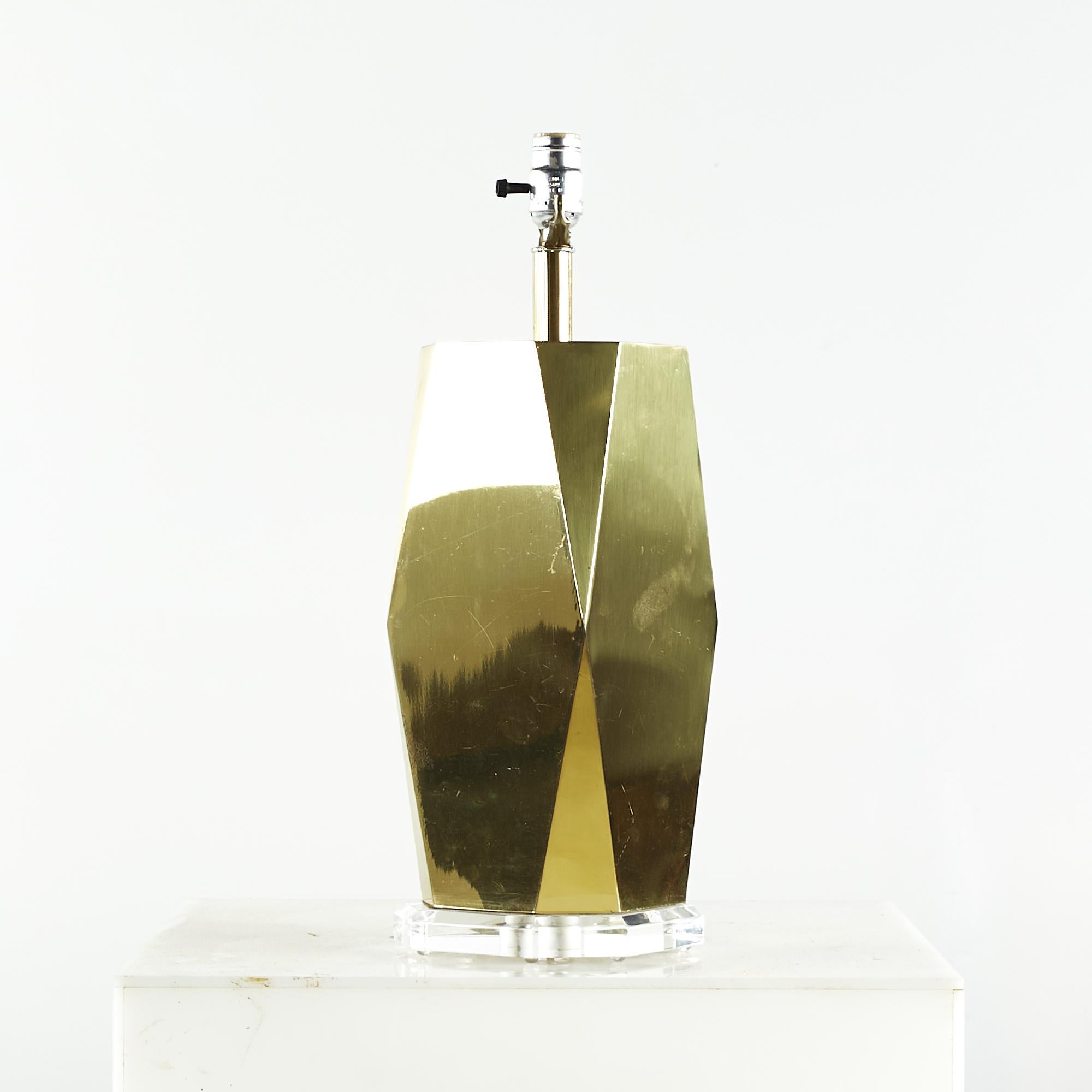 Charles Hollis Jones Style Midcentury Brass and Lucite Table Lamps, Pair In Good Condition For Sale In Countryside, IL
