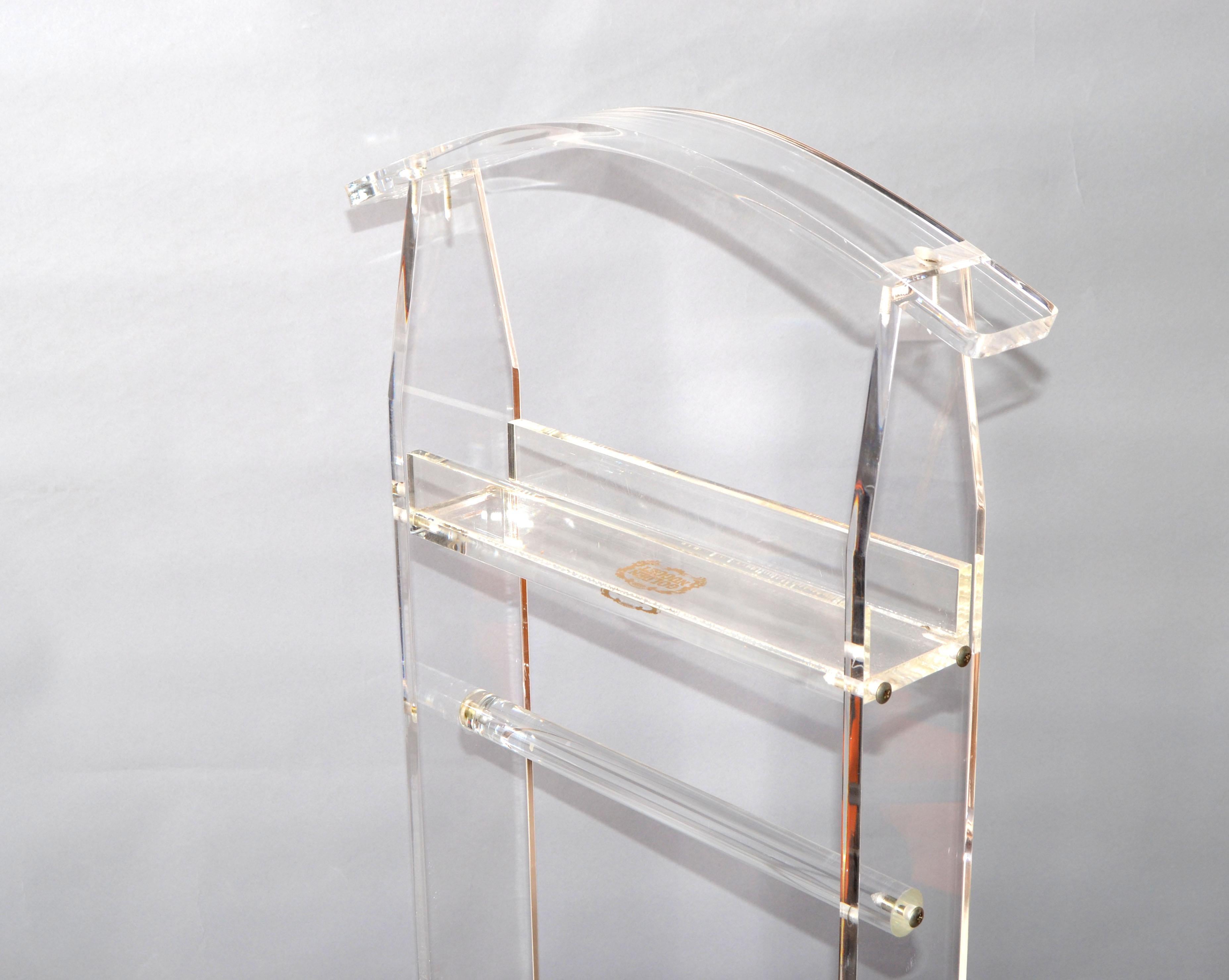 Charles Hollis Jones Style Mid-Century Modern Lucite Coat Rack, Valet Stand   In Good Condition For Sale In Miami, FL