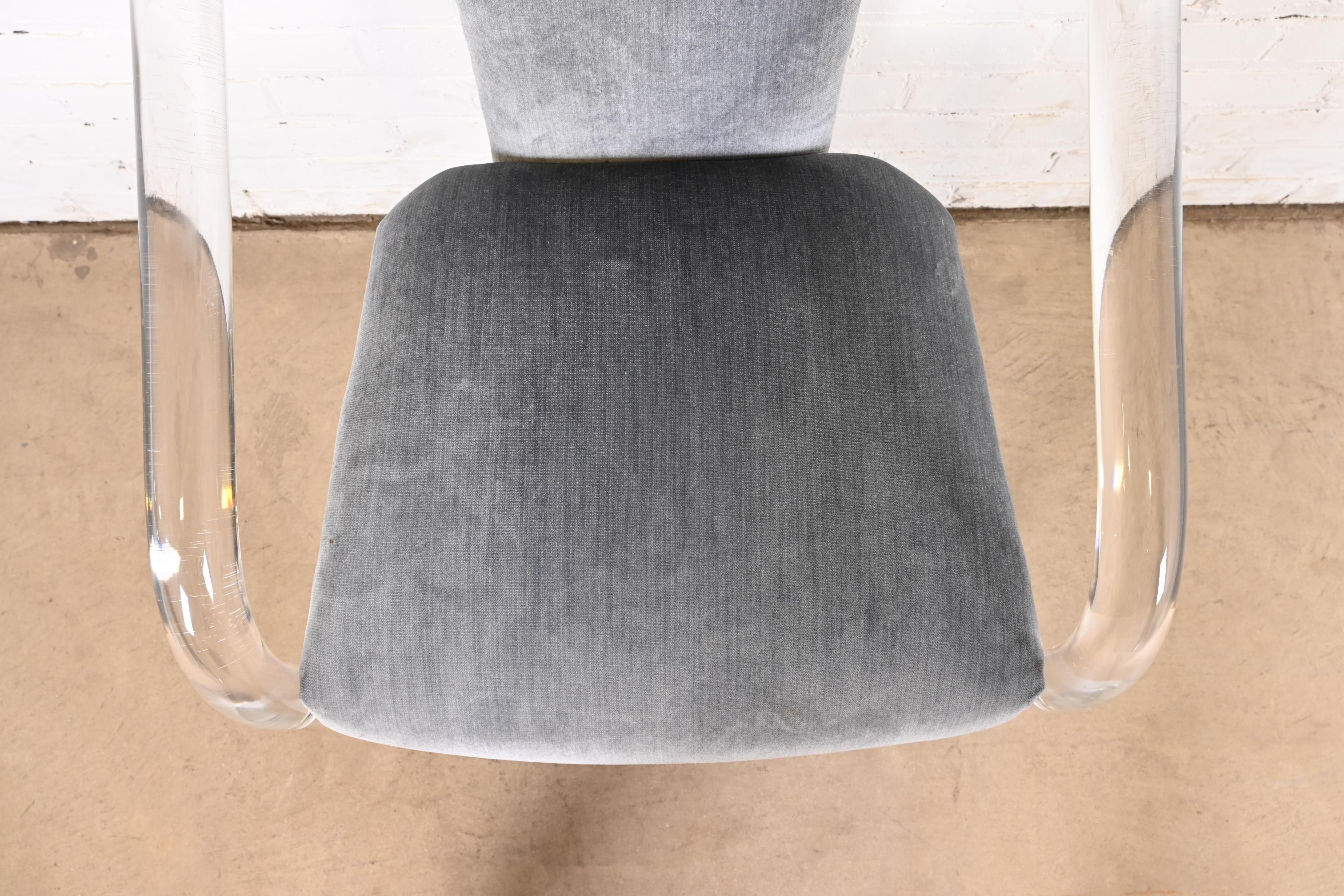 Charles Hollis Jones Style Modern Art Deco Lucite Armchair In Good Condition In South Bend, IN