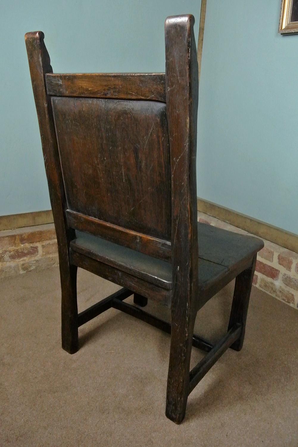 Charles I Oak Chair with Linen Fold Back Panel c.1640 In Good Condition In Heathfield, GB