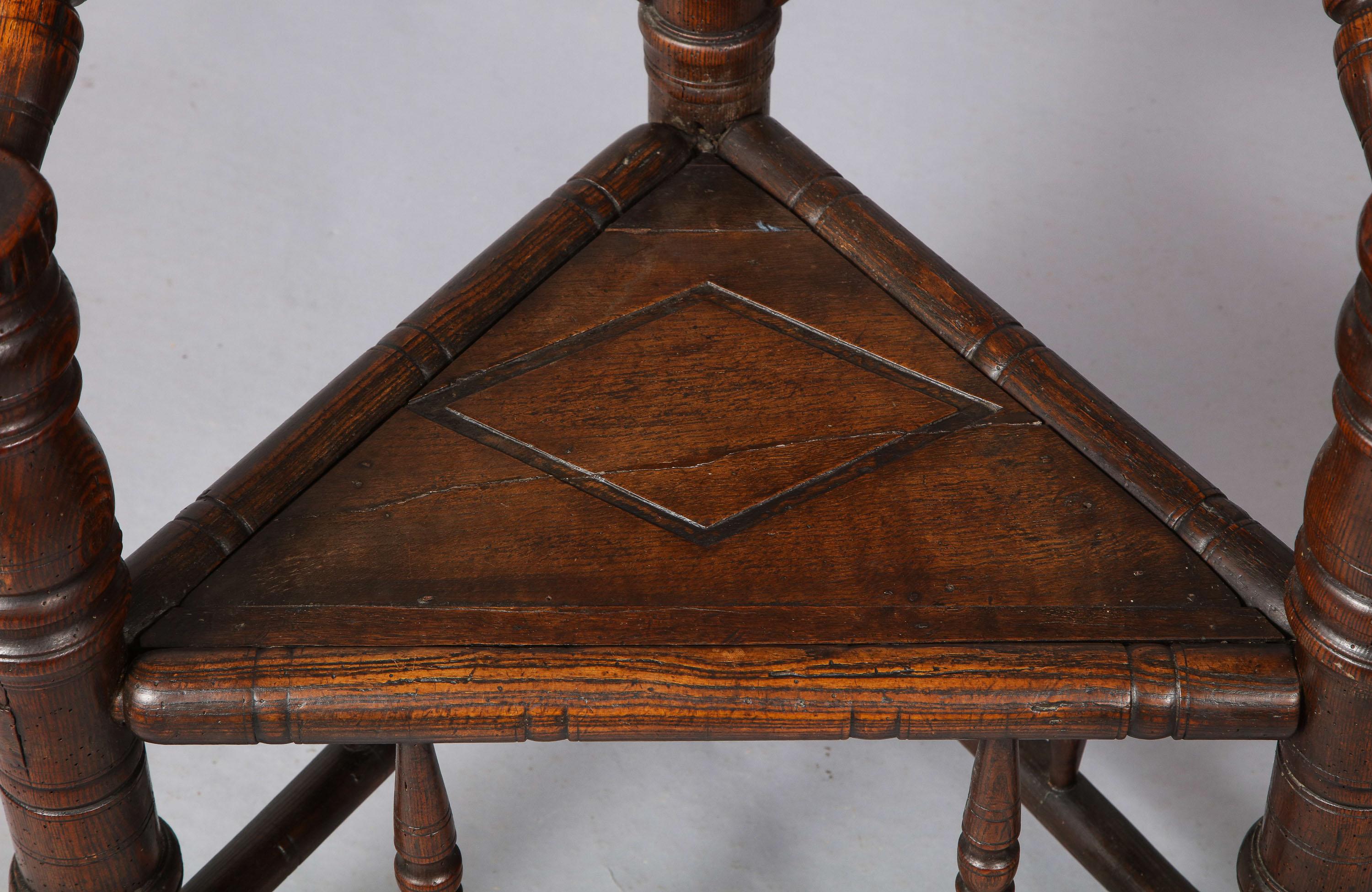 Charles I Three-Legged Turner's Chair In Good Condition For Sale In Greenwich, CT