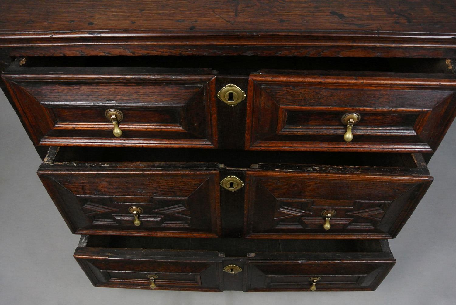Charles II Oak Chest of Drawers with Original Handles c. 1670 For Sale 5