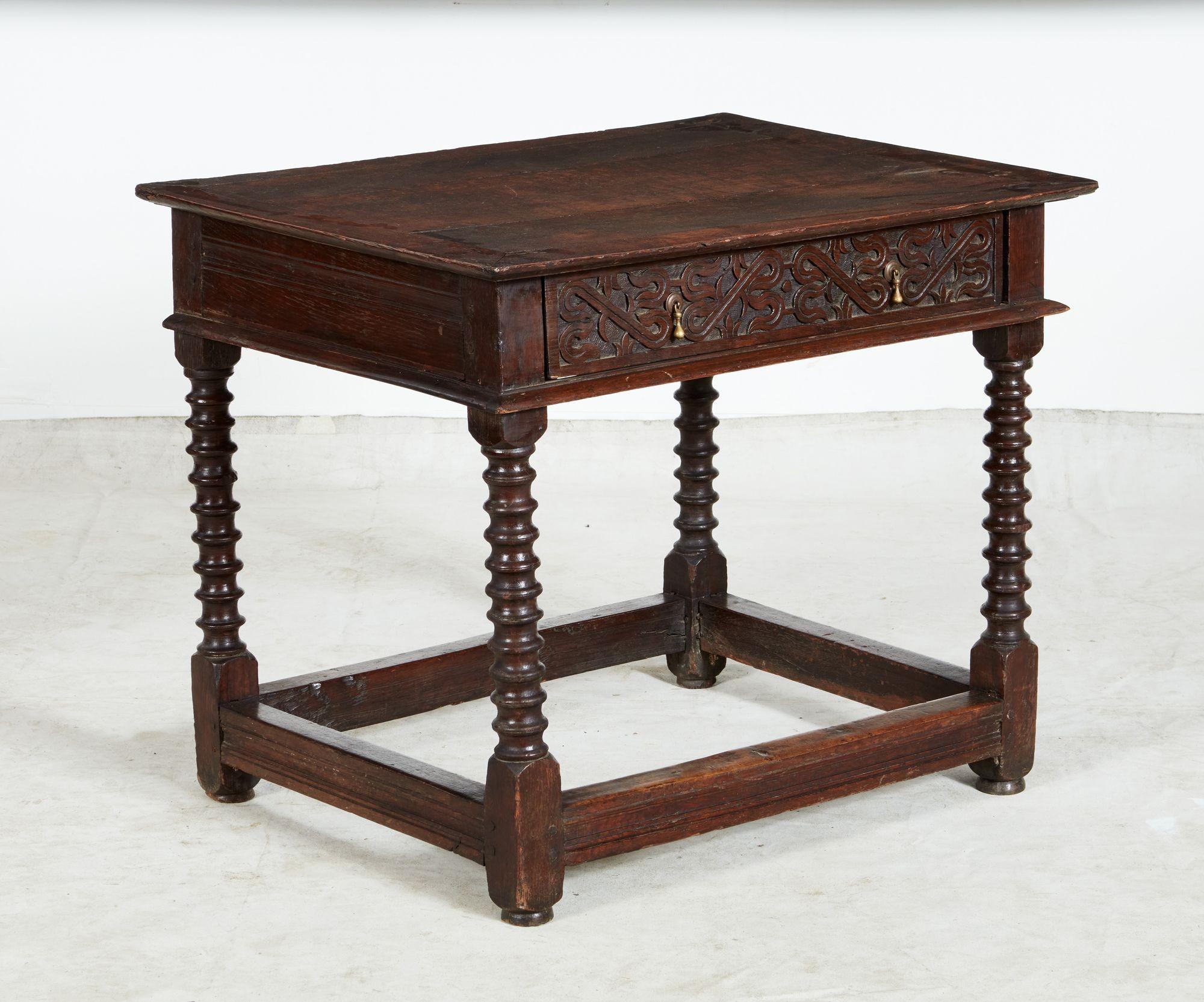 Anglais Table d'appoint en chêne Charles II en vente