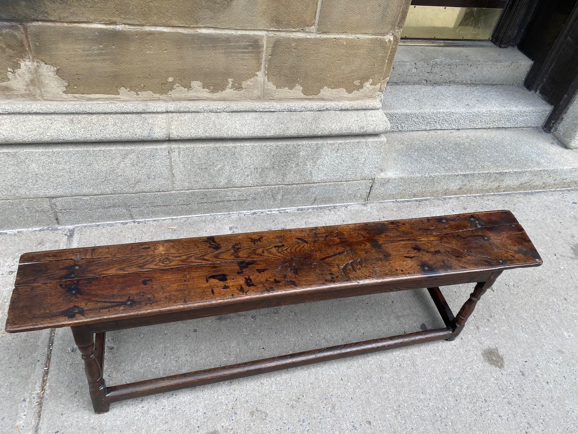 Charles II Period Oak Long Bench In Good Condition For Sale In Montreal, QC