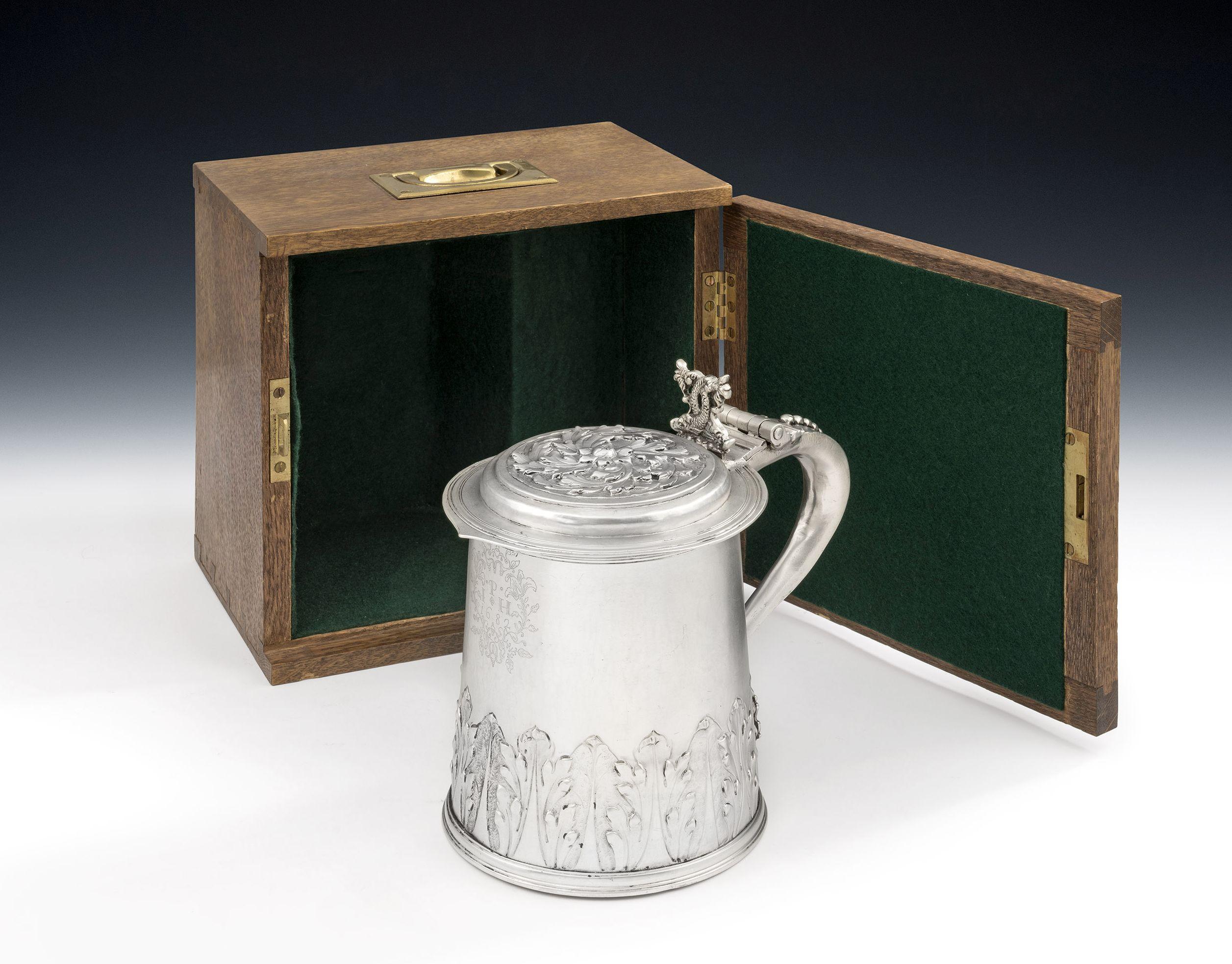 Charles II Tankard and Cover Made in London by John Duck, 1681 For Sale 6