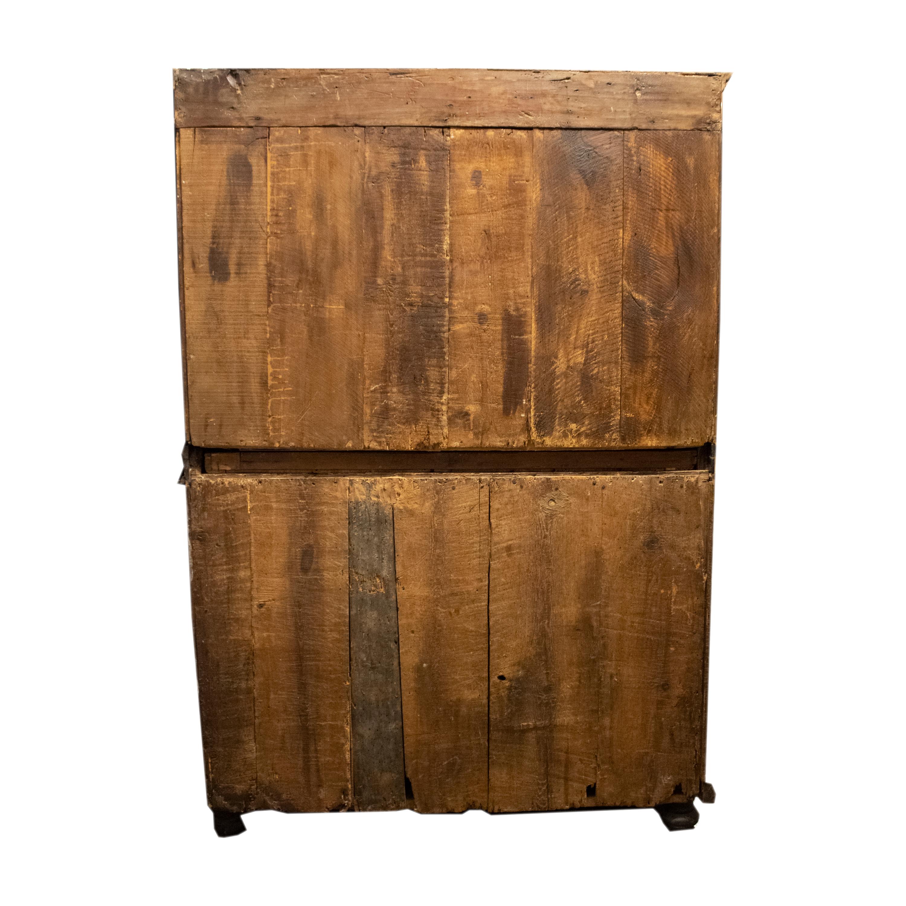 Spagnolo Secretaire Charles IV con cassetti intarsiati. Spagna, 18° secolo. in vendita