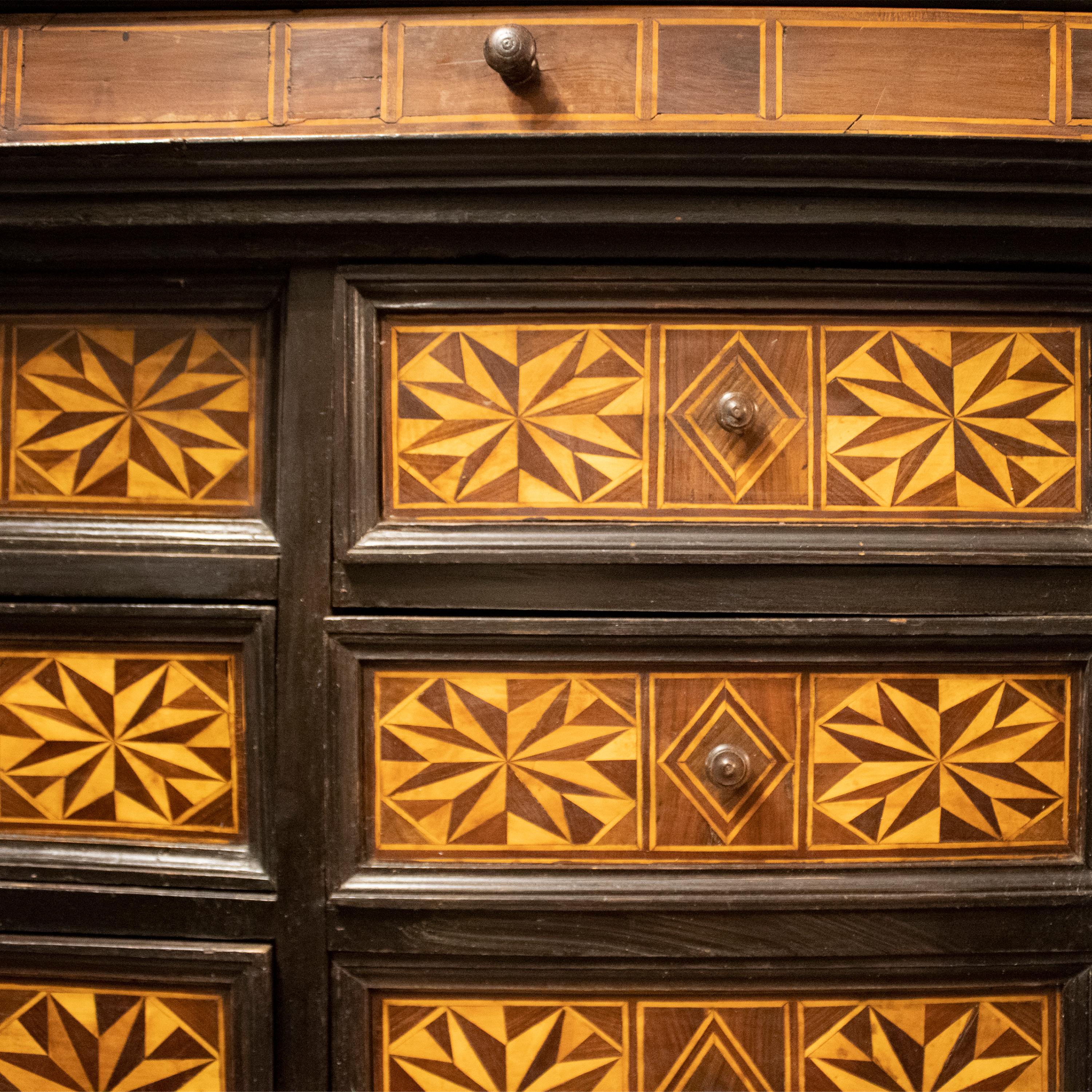 Fino al XVIII secolo Secretaire Charles IV con cassetti intarsiati. Spagna, 18° secolo. in vendita