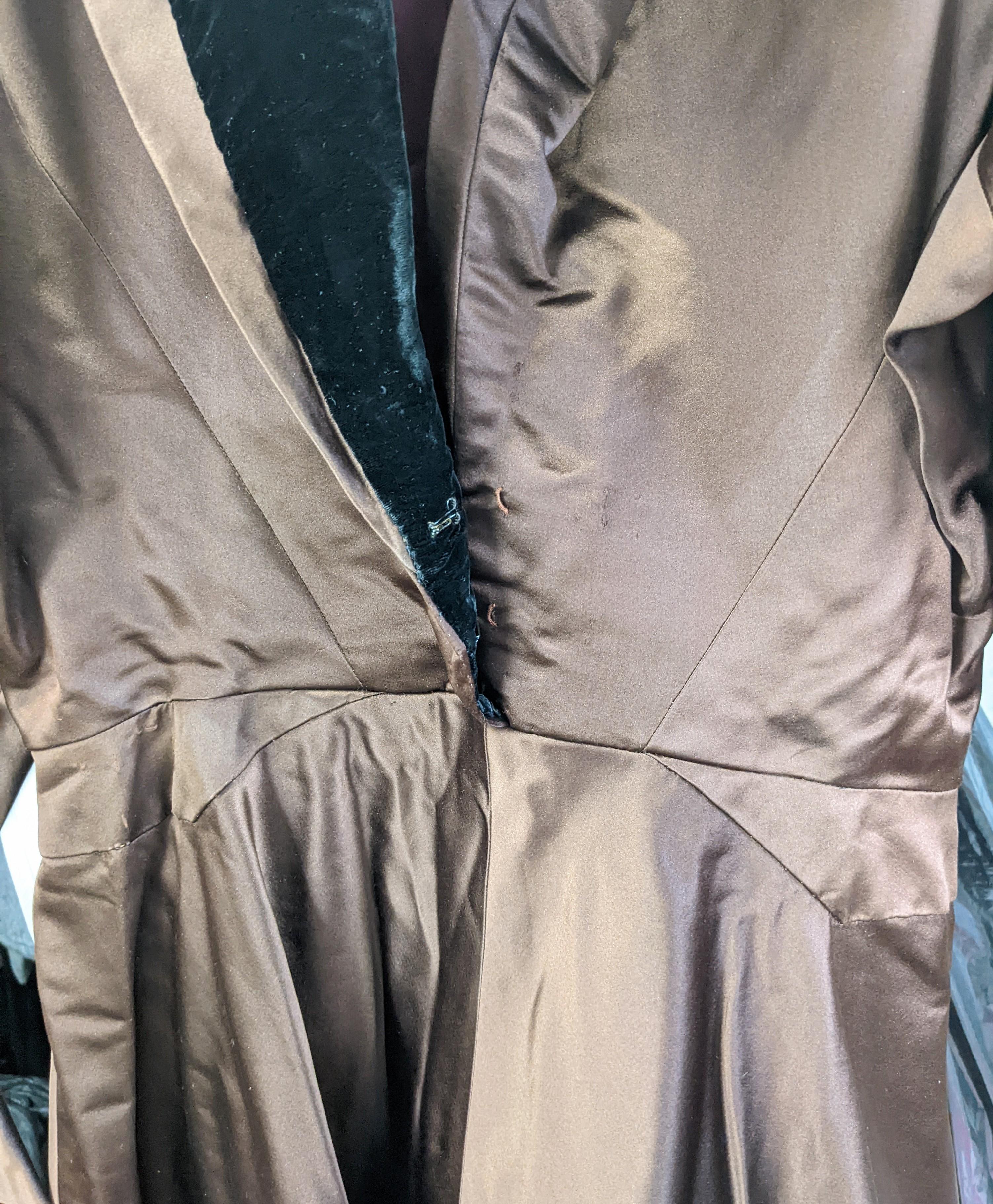 Charles James Brown Vestido de cóctel de terciopelo negro satinado en venta 11