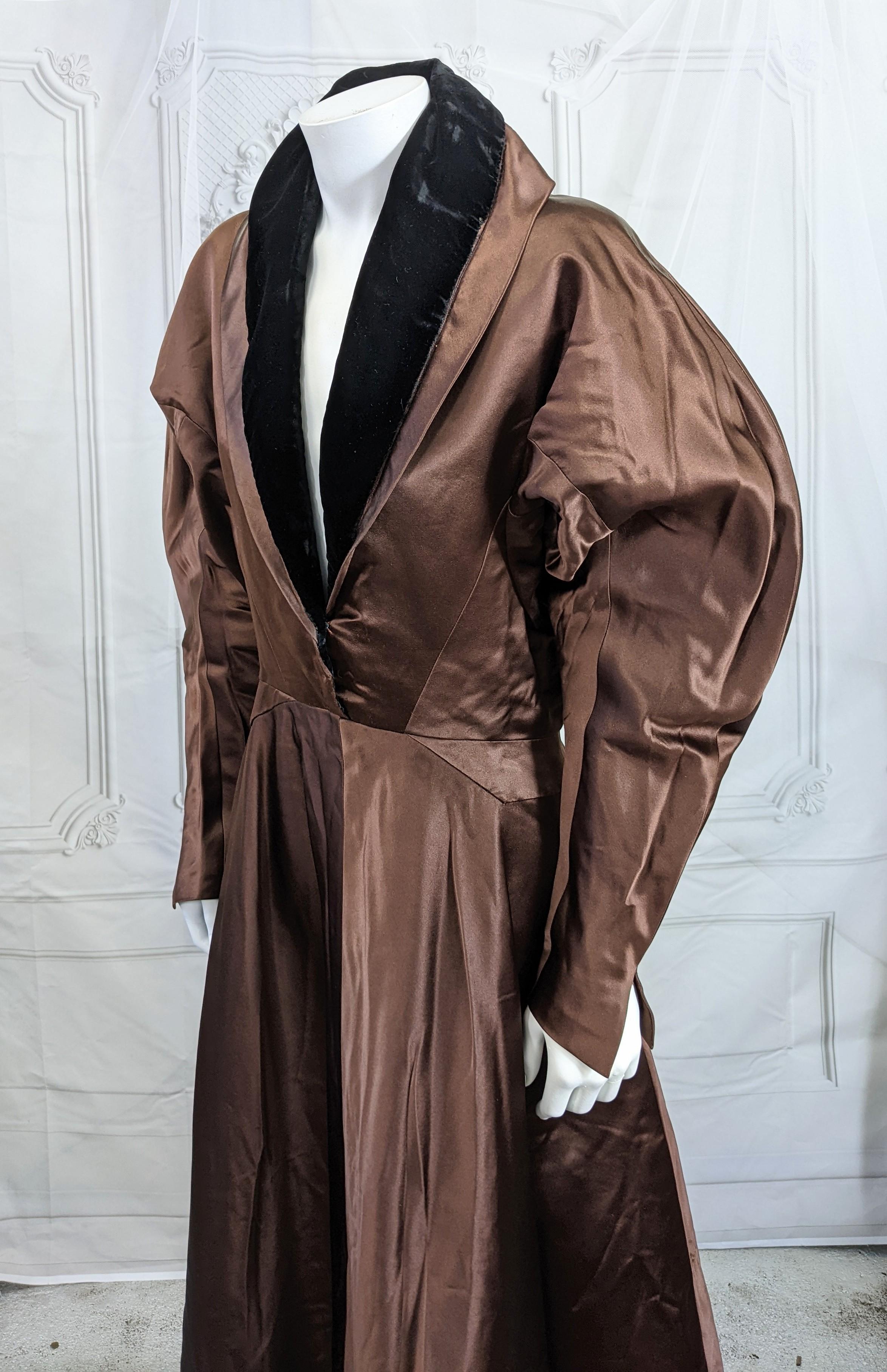 Charles James Brown Vestido de cóctel de terciopelo negro satinado en Excelente estado para la venta en New York, NY