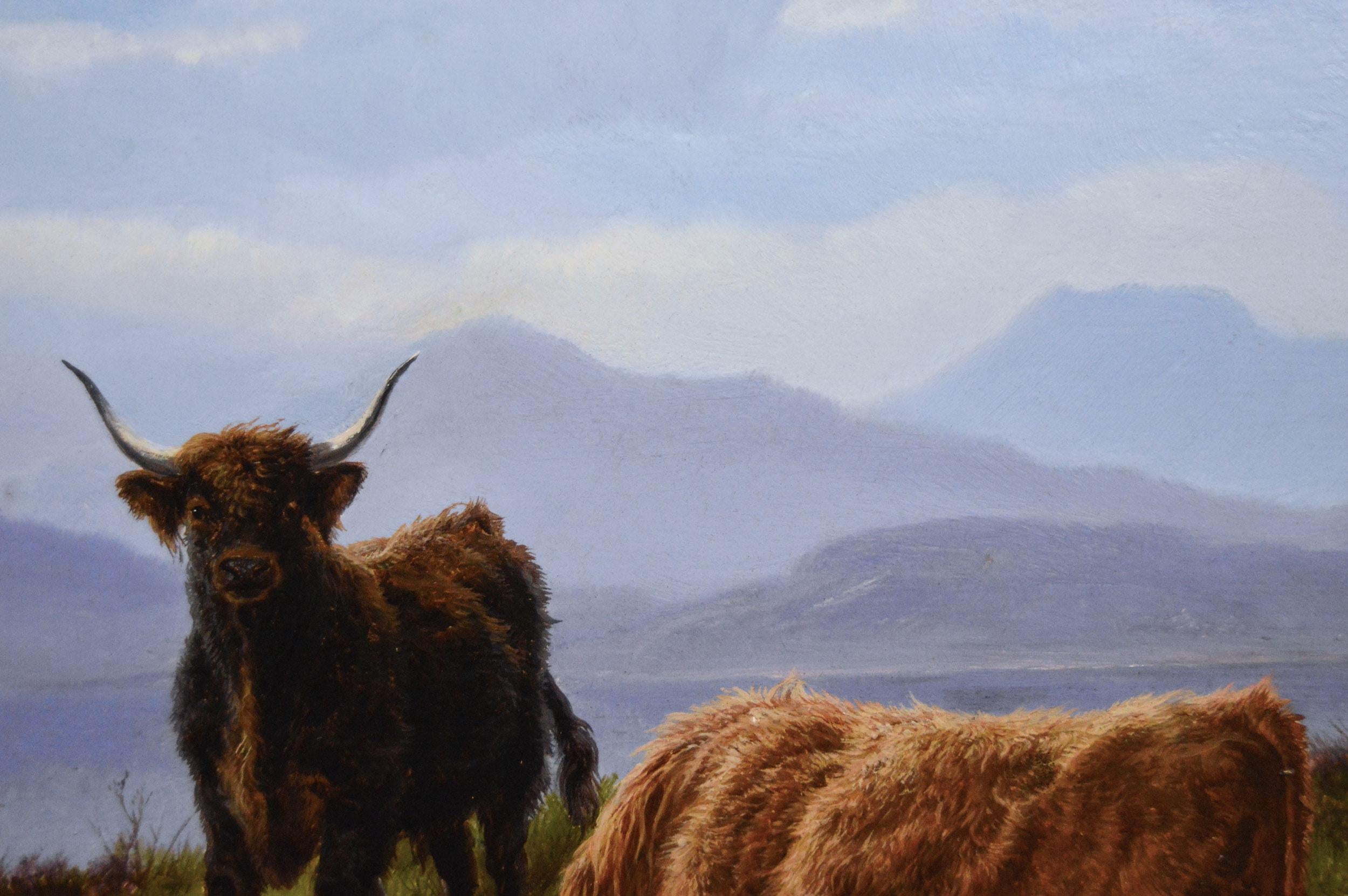 Paisaje al óleo del siglo XIX de ganado y ovejas de las Highlands cerca de un lago - Animal Painting Marrón de Charles Jones (b.1836)