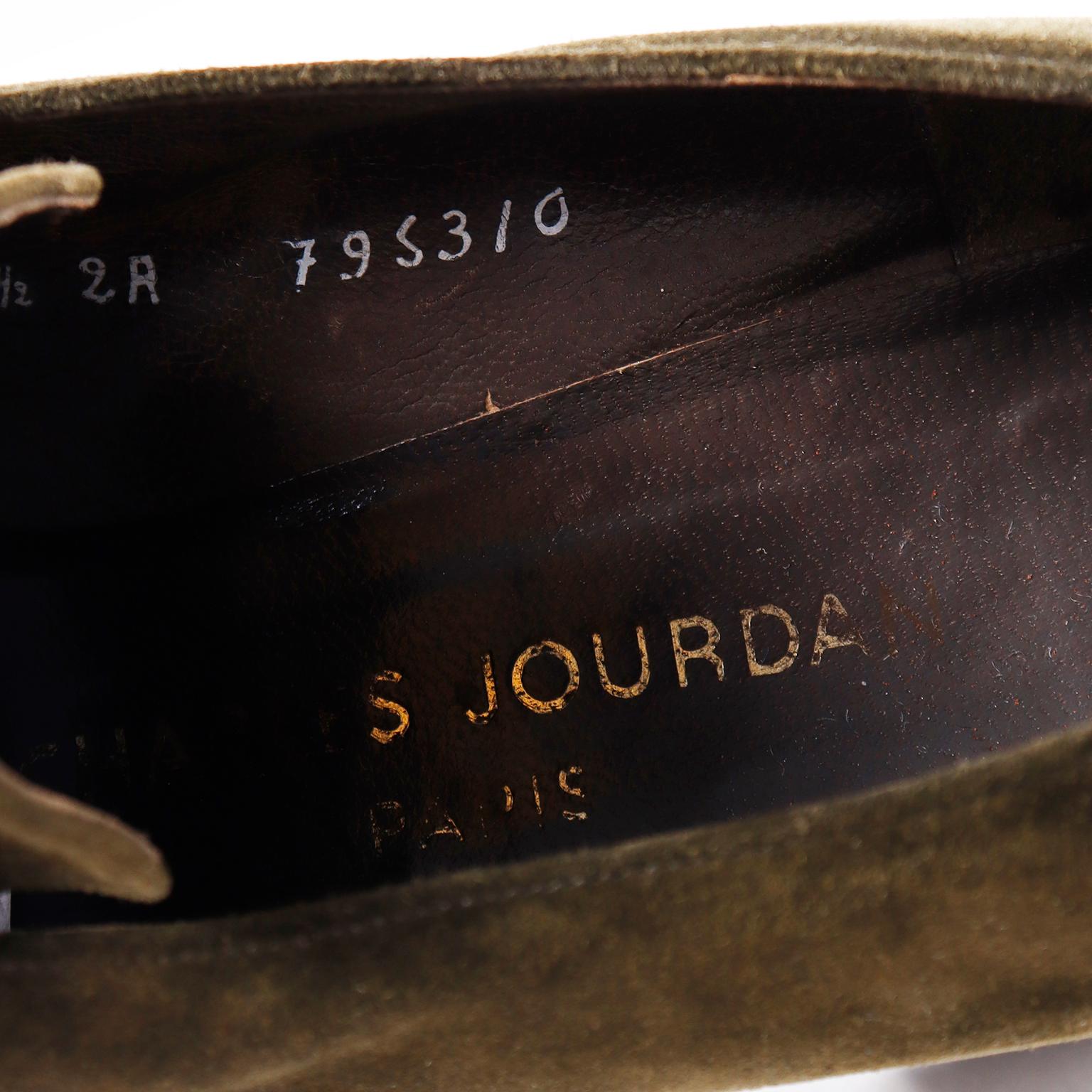 Charles Jourdan 1970s Vintage Green Suede Tie Heeled Loafer Pumps For Sale 2