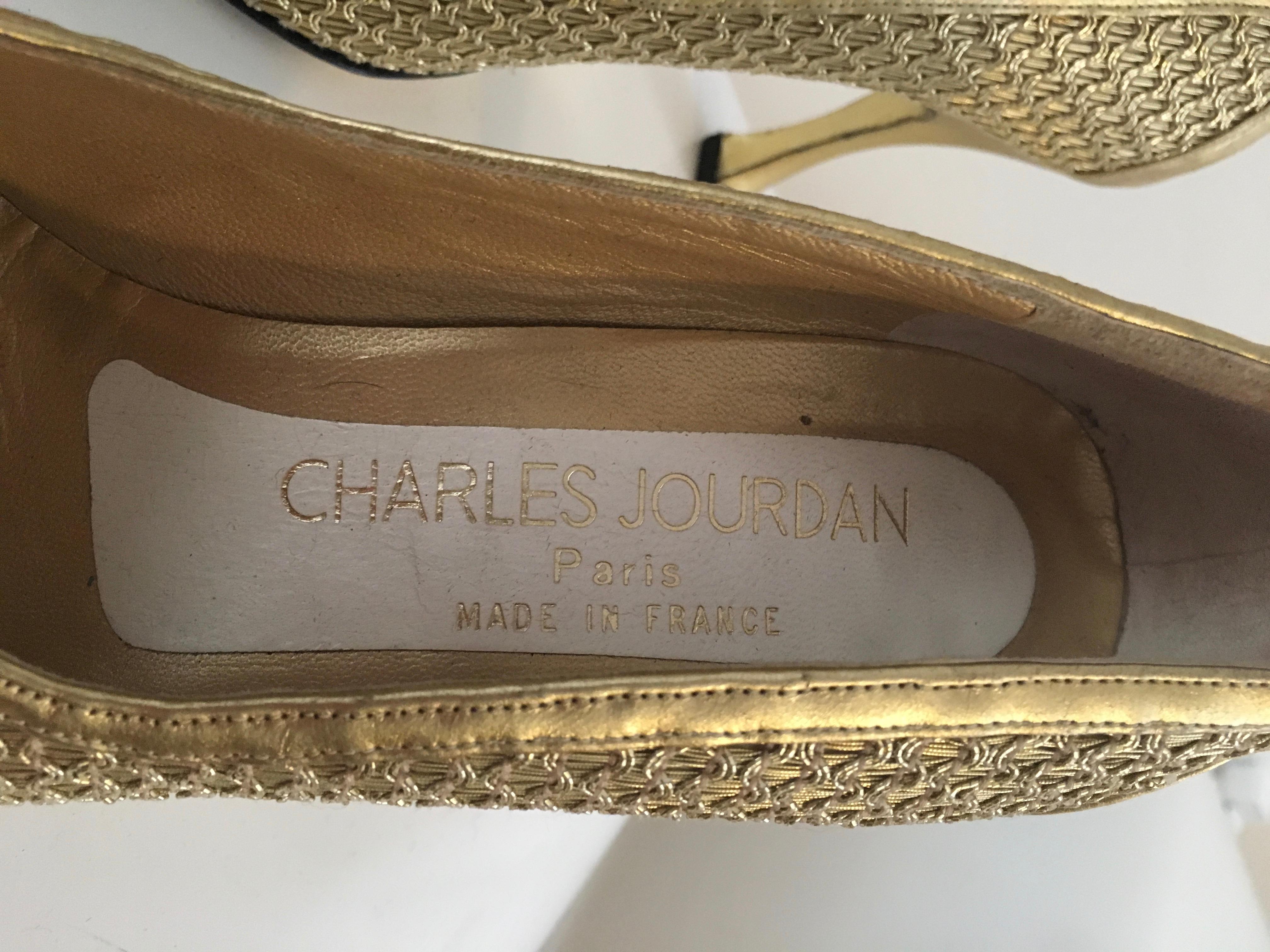 Charles Jourdan 1980s Gold Pumps Size 7M. For Sale 5