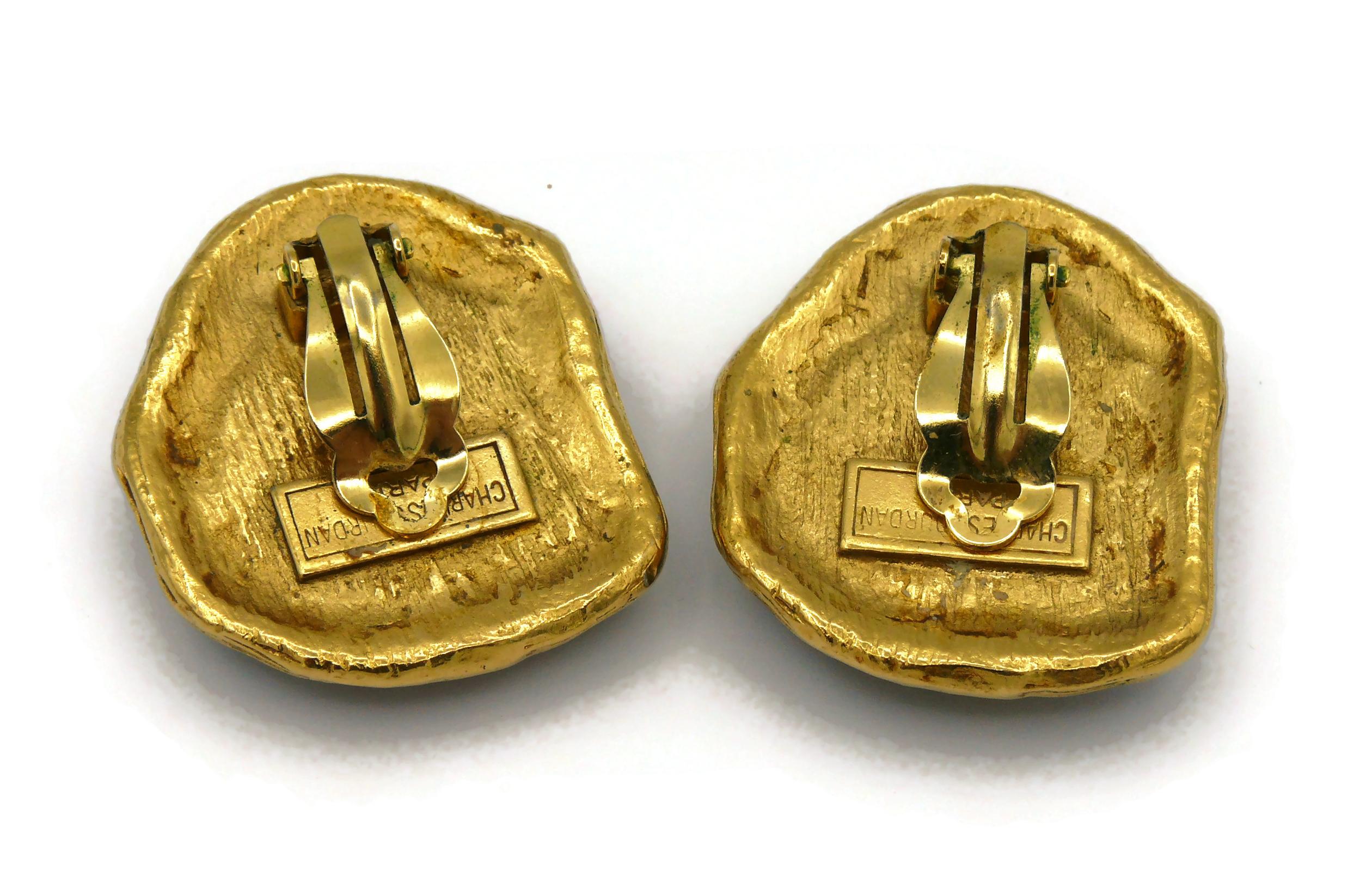 CHARLES JOURDAN Vintage Gold Tone Resin Cabochon Clip-On Earrings For Sale 3