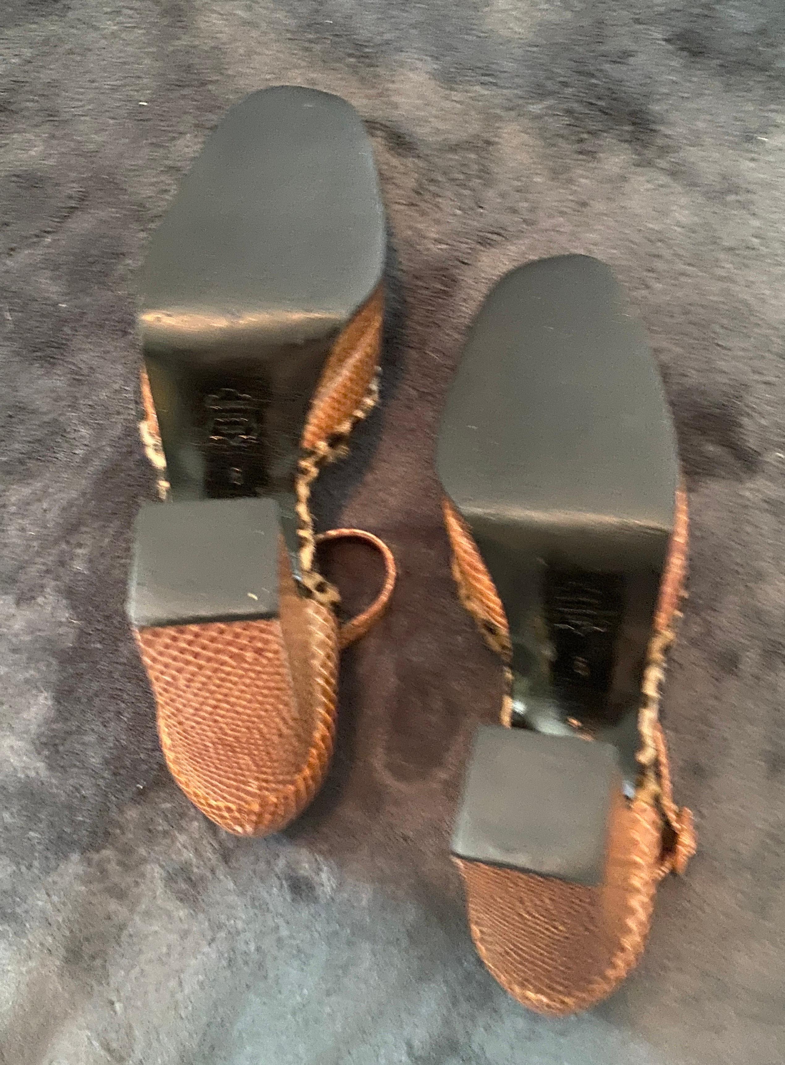 Charles Jourdan - Chaussures vintage en cuir de serpent et bordure en fourrure imprimée léopard, taille 6 en vente 2