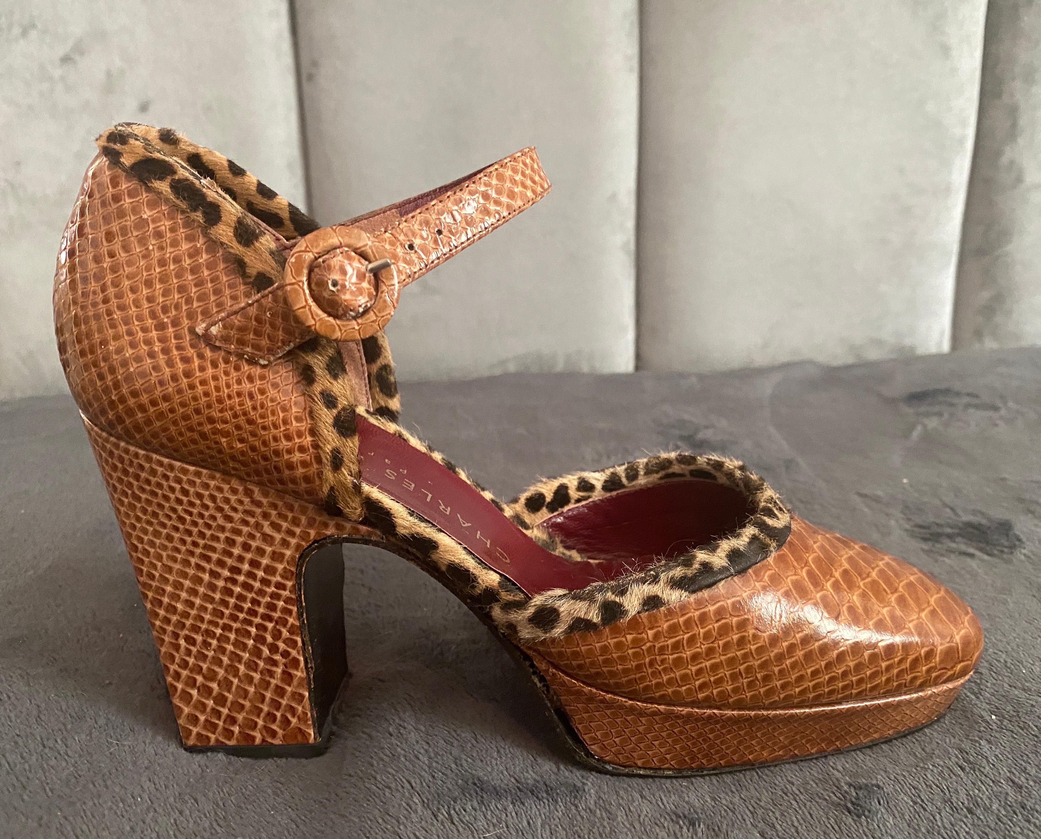 Charles Jourdan - Chaussures vintage en cuir de serpent et bordure en fourrure imprimée léopard, taille 6 en vente 4